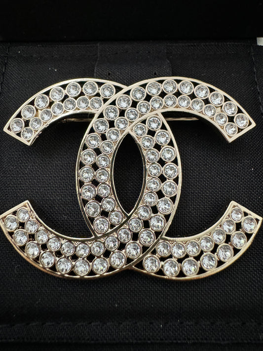 CHANEL 23S CLASSIC GOLD TONE LARGE BIG CC LOGO CRYSTALS CRYSTAL BROOCH PIN