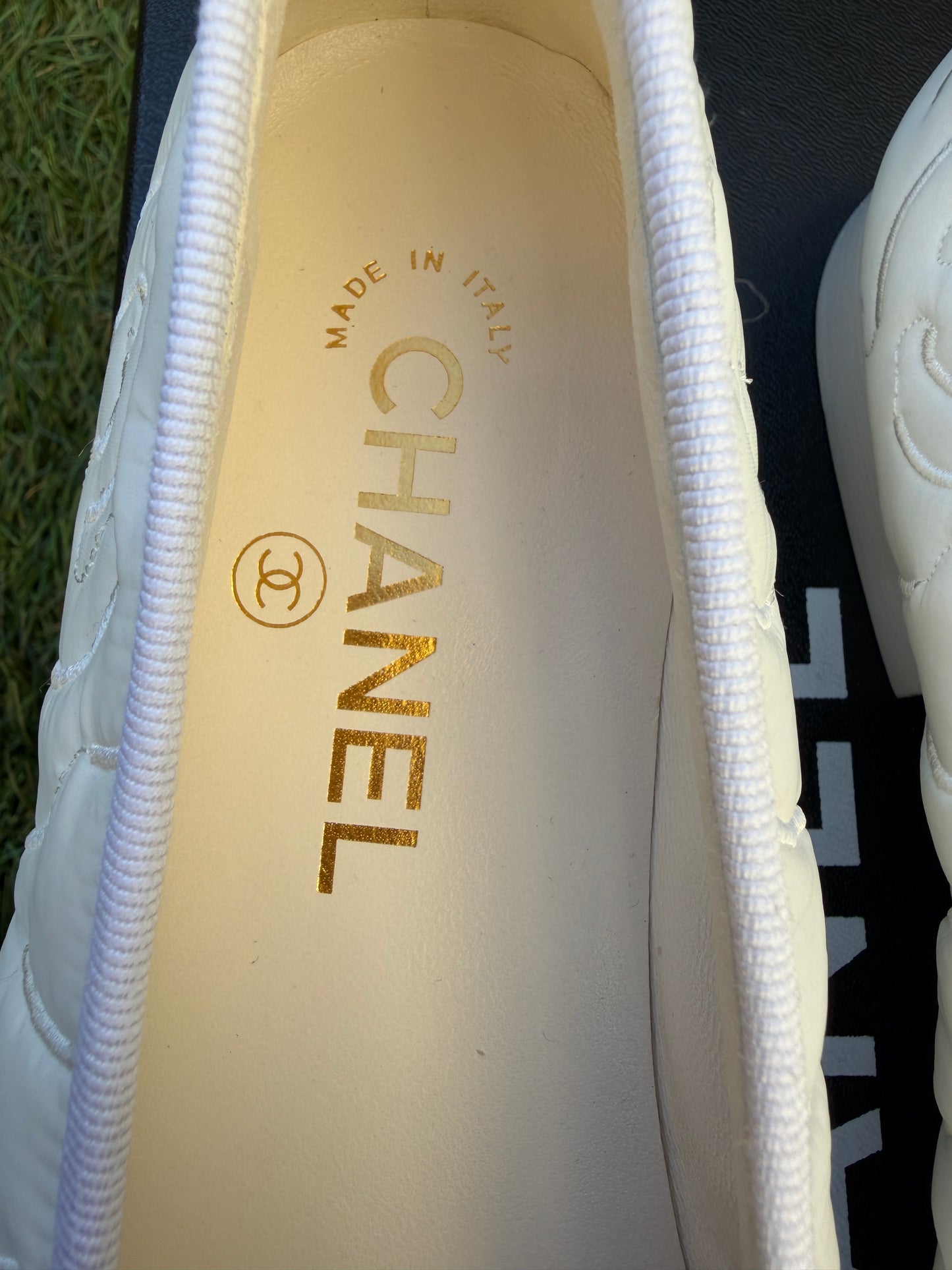 CHANEL WHITE LOGO CAMELLIA EMBOSSED EMBROIDERED FABRIC NYLON BALLET BALLERINA FLATS CAP TOE