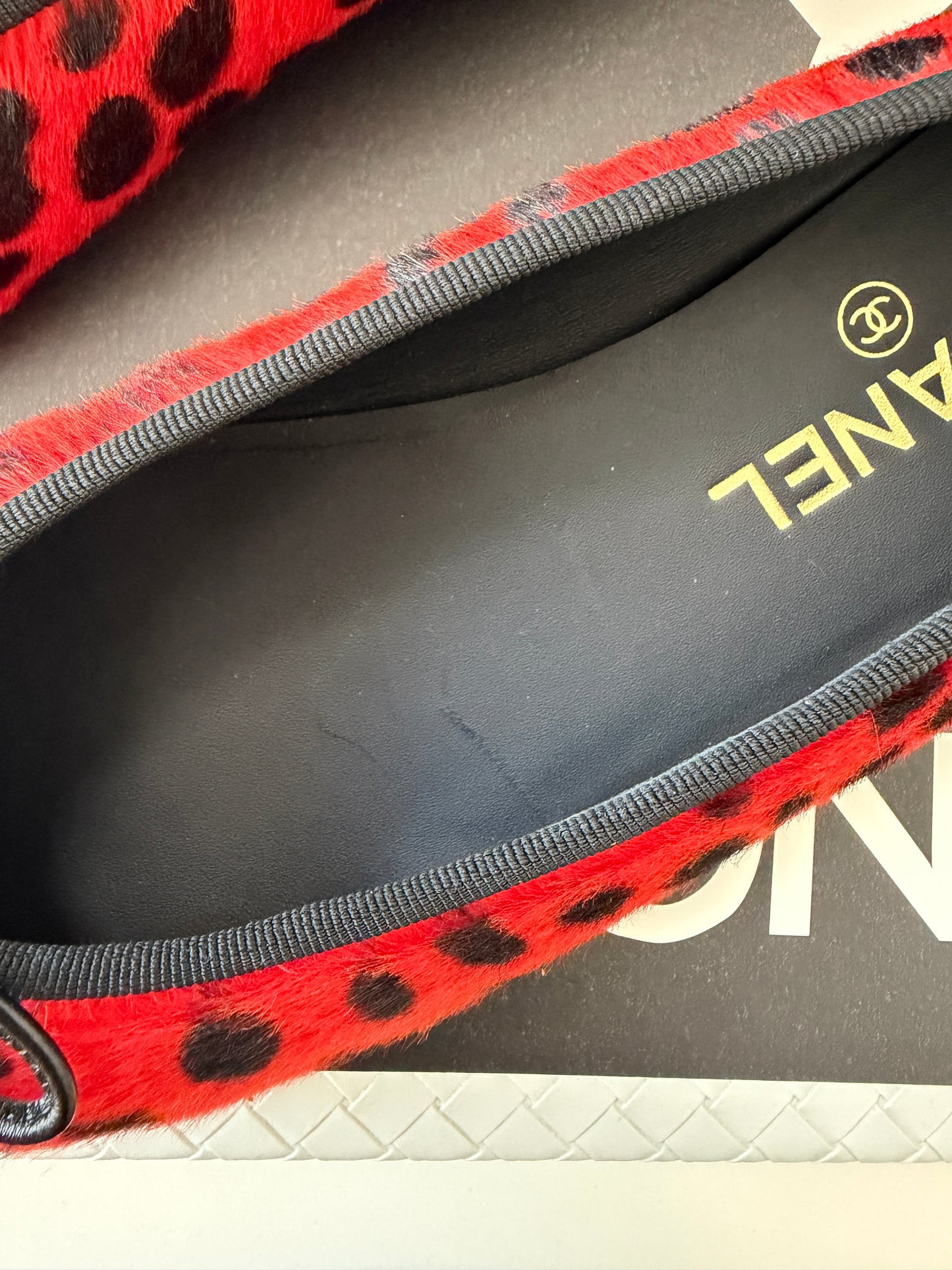 Chanel MÉTIERS D’ART 26 Red Orange Black White Pony Hair Animal Print Ballet Flats