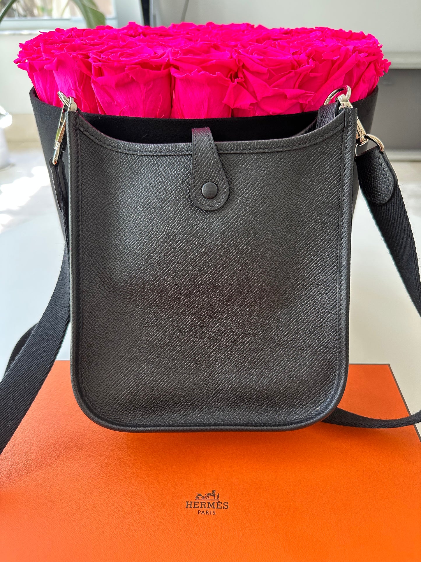 Hermes Evelyne TPM 16 Black Noir Epsom Leather Mini PHW Crossbody Handbag Bag Pre-Owned