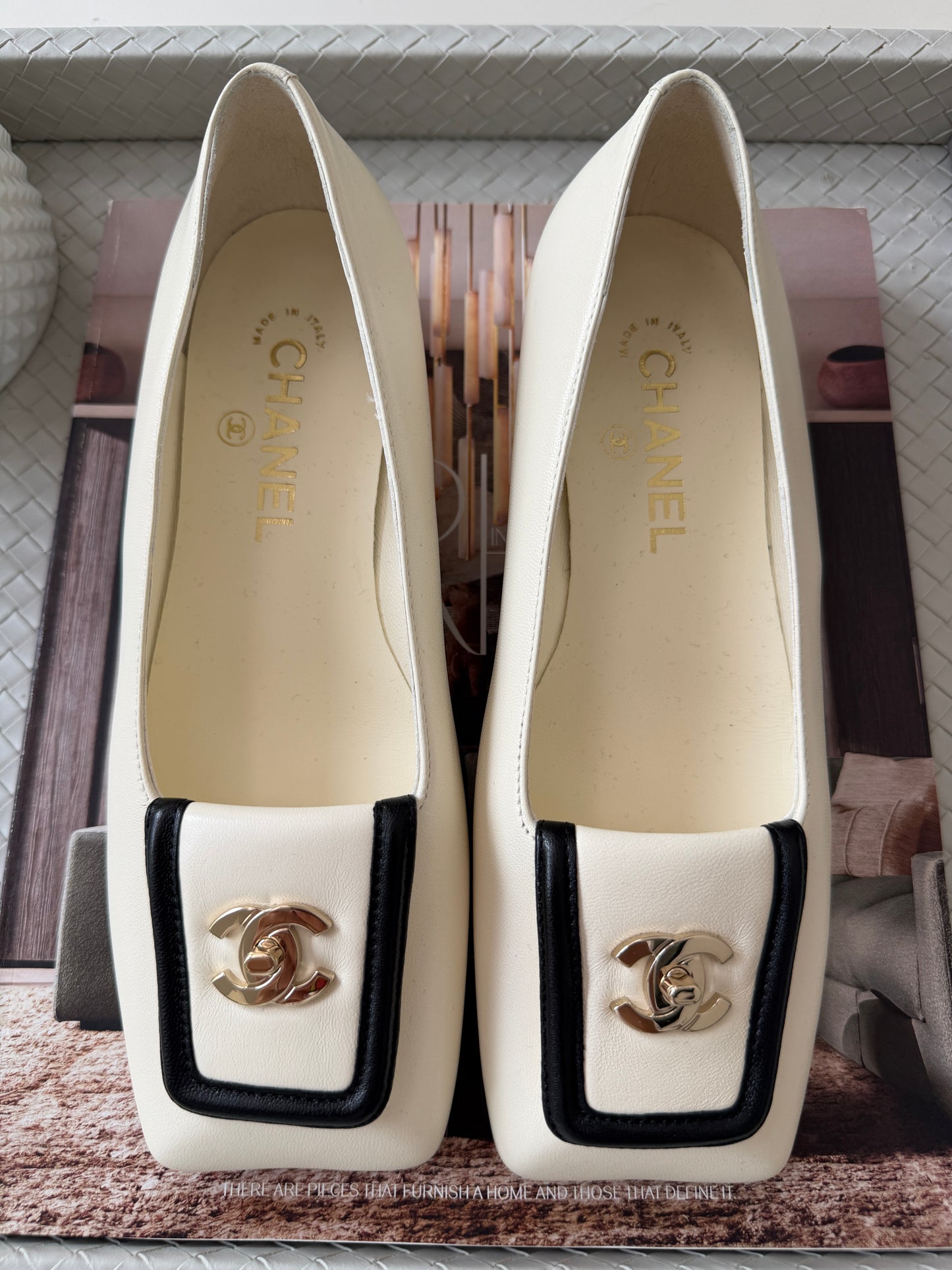 Chanel SS 26 Blazy Ivory Lambskin Square Toe CC Logo Turn-lock Ballet Flats