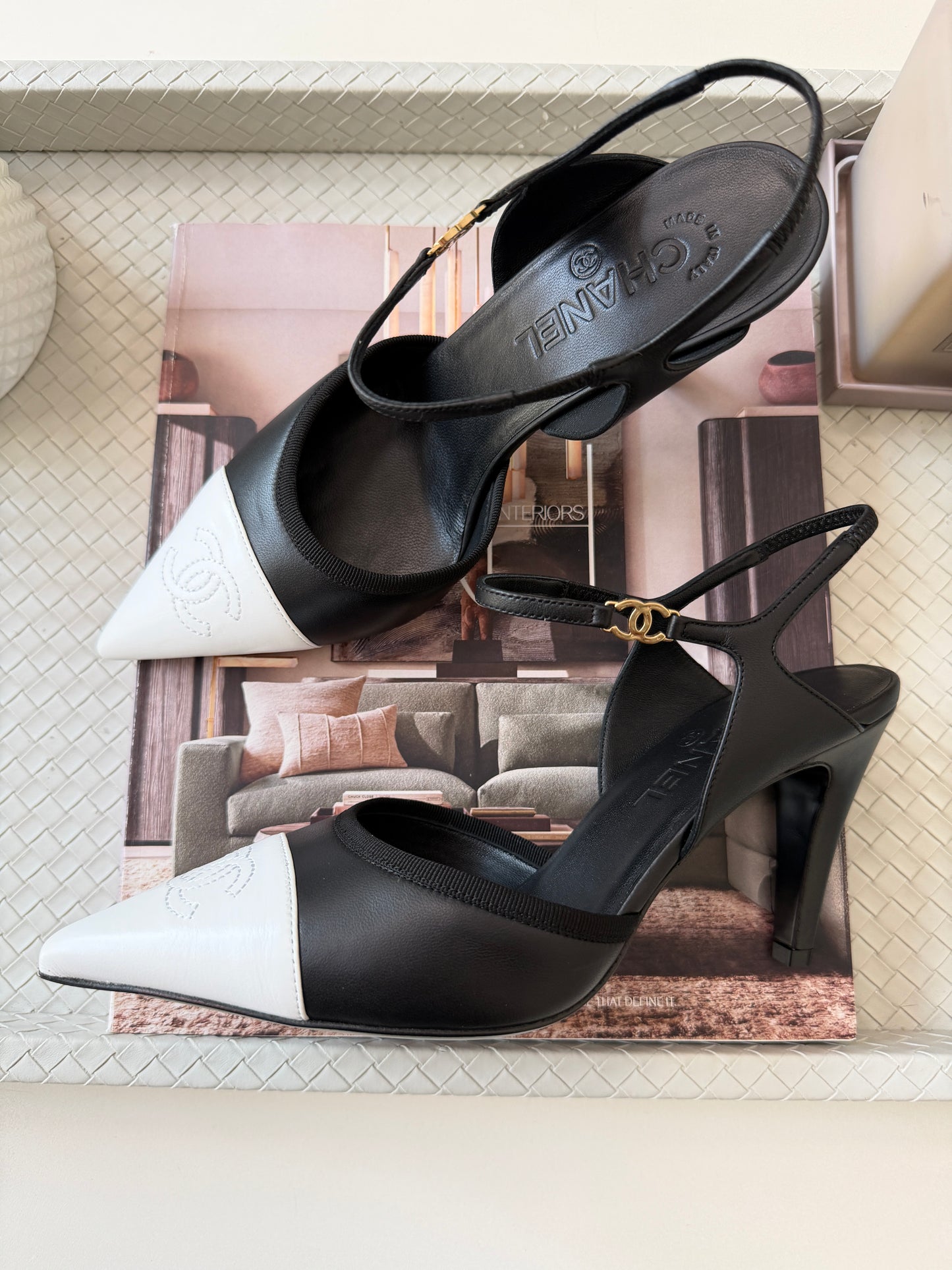 CHANEL SS 2026 BLAZY BLACK WHITE TOE LEATHER CC LOGO HEELS SHOES PUMPS SLINGBACKS