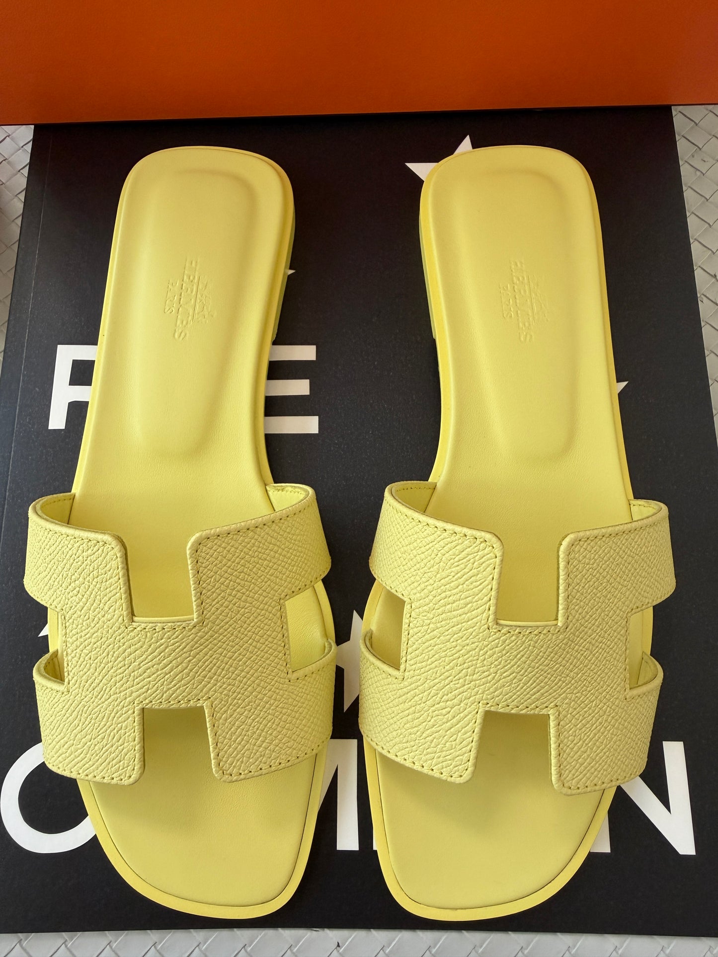 HERMES Oran Bright Yellow Jaune D'orge Epsom Leather Logo Sandals Flats Mules