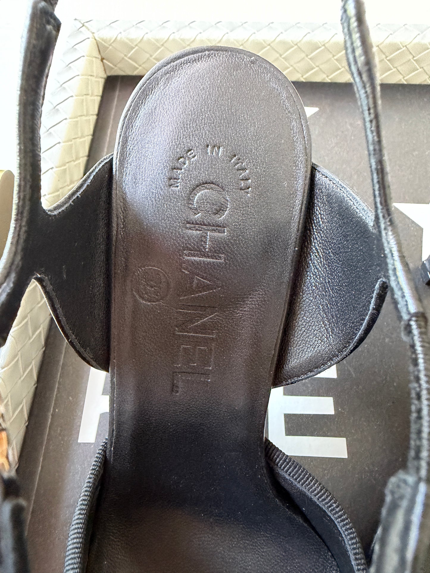 CHANEL SS 2026 BLAZY BLACK CAP POINTED TOE LEATHER CC LOGO HEELS SHOES PUMPS SLINGBACKS