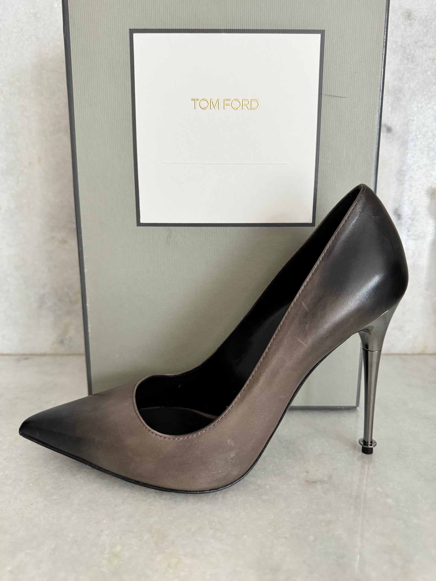 Tom Ford Iconic Gray Black Ombre Tinted Leather Metal Heel Pumps