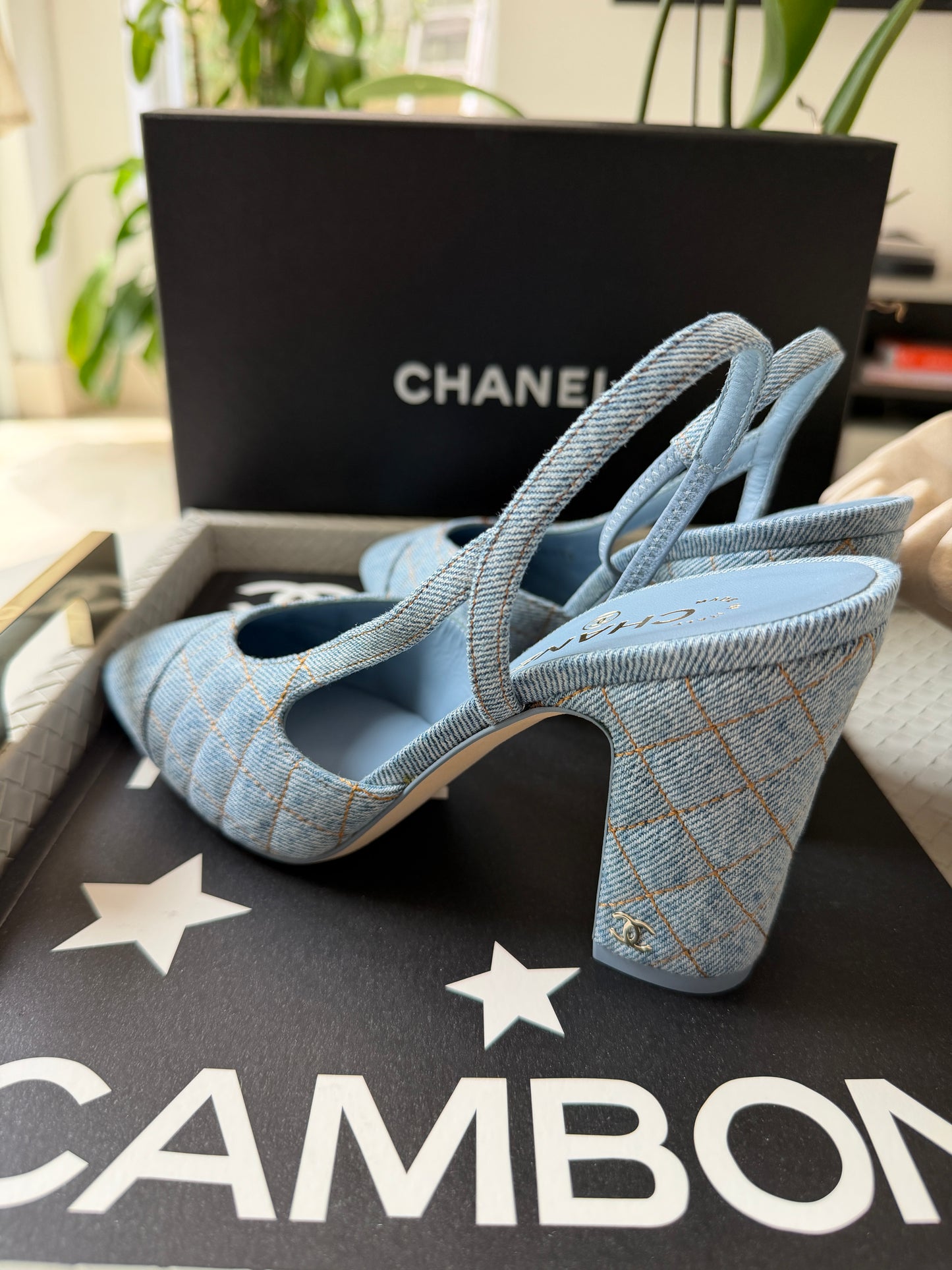 Chanel 26B CC Logo Light Blue Quilted Denim Jean Slingback Pumps Chunky 90mm Heel