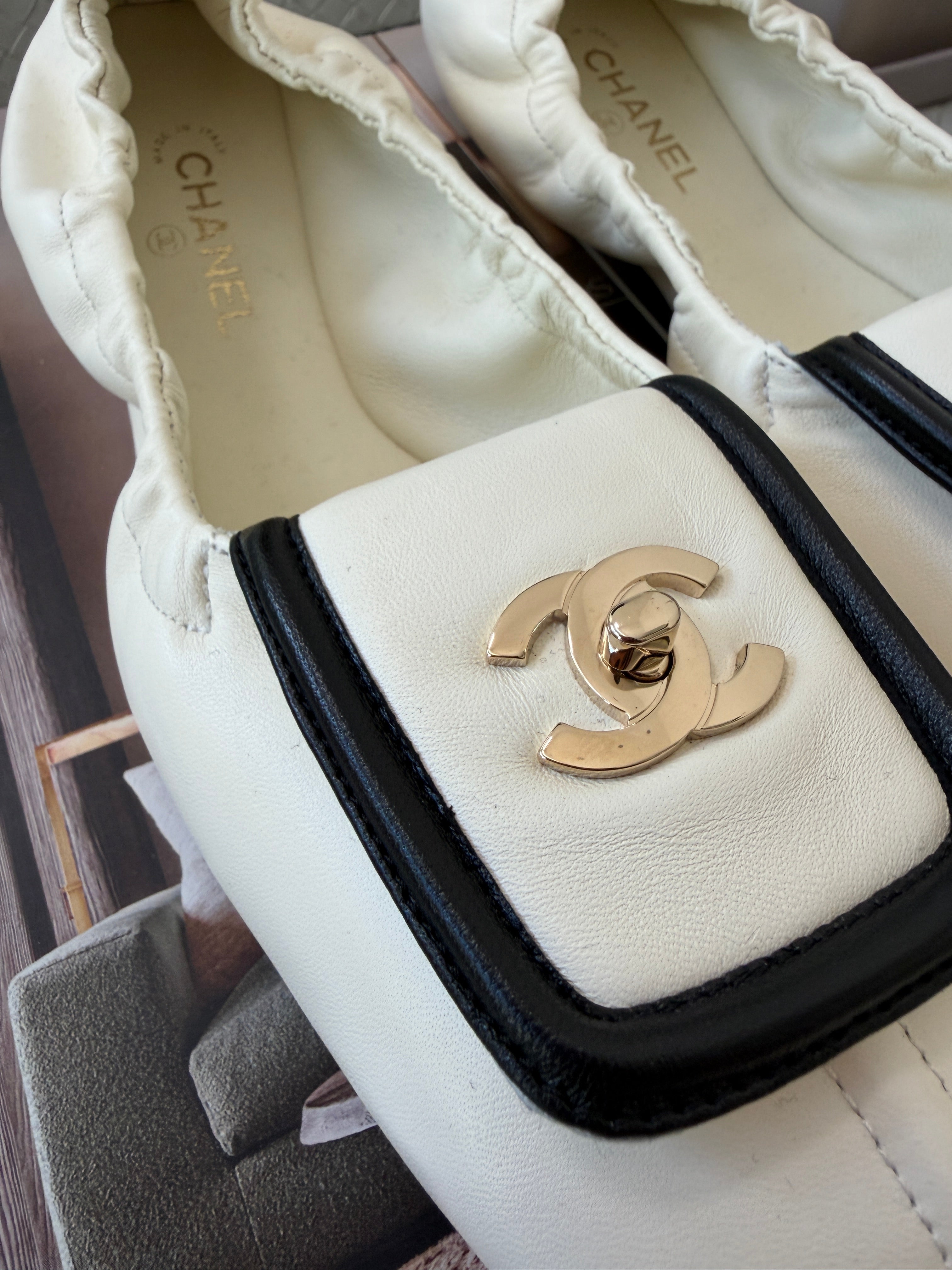 Chanel SS 26 Blazy Ivory Lambskin Square Toe CC Logo Turn-lock