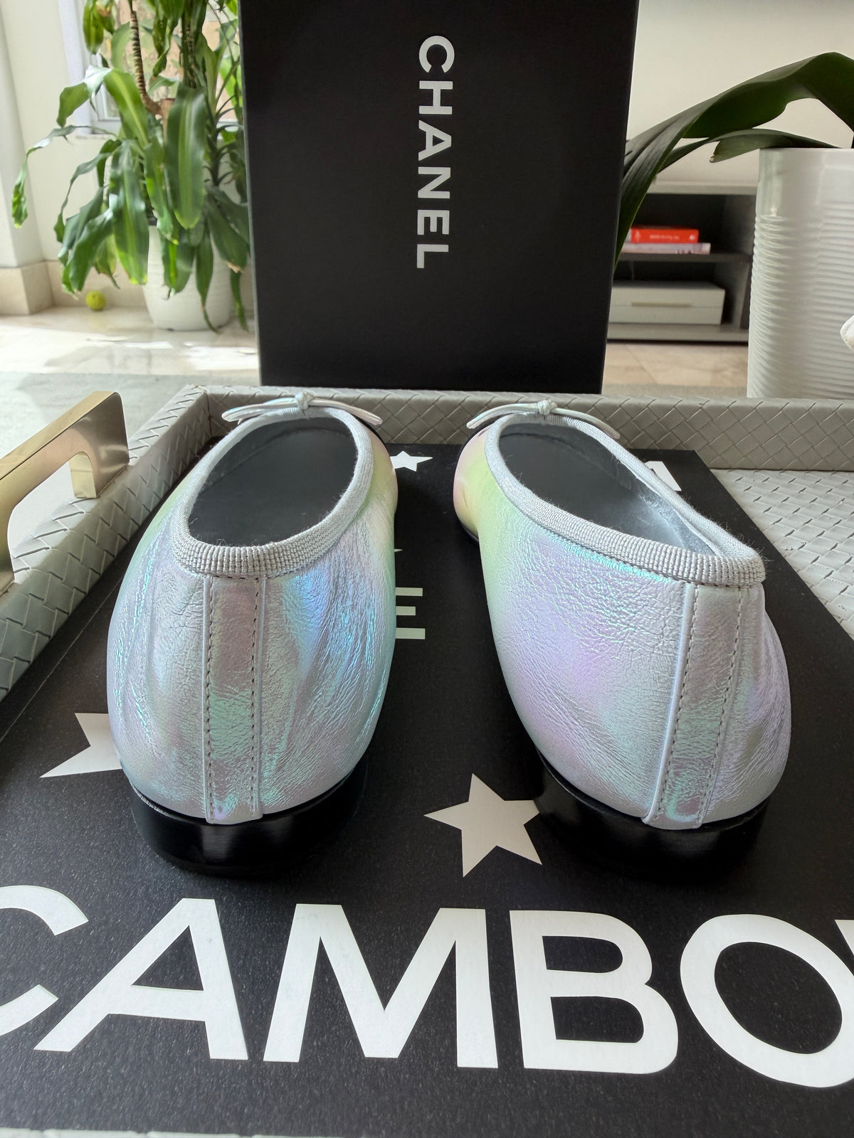 Chanel 26K Pearl White Silver Iridescent Black Cap Toe Ballet Ballerina Flats
