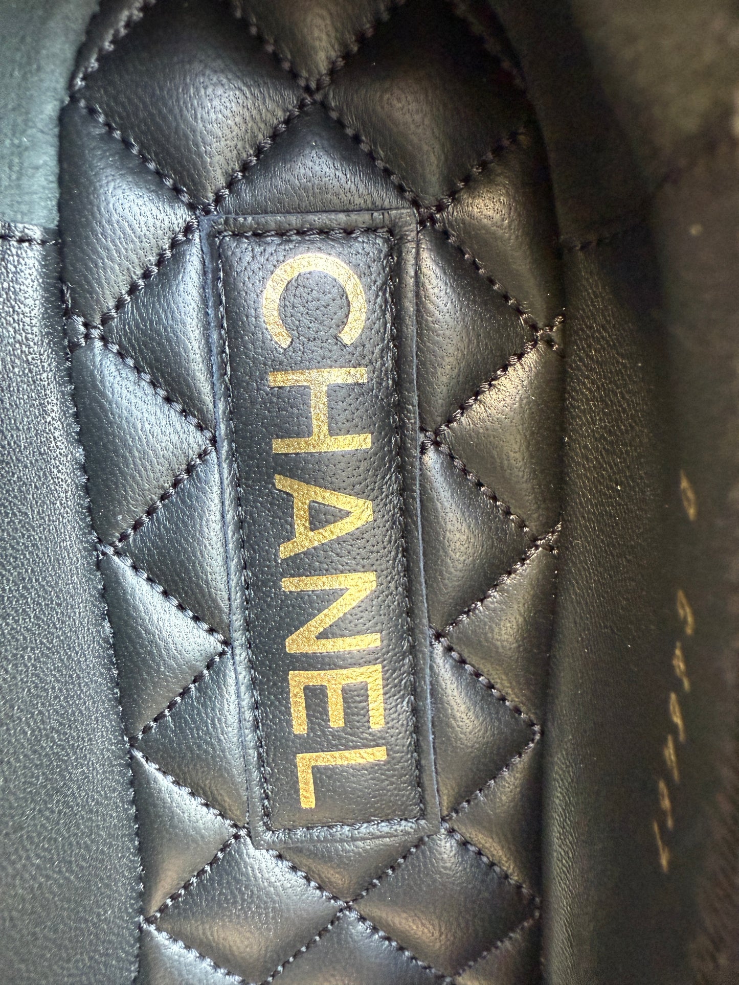 2025 CHANEL CC LOGO BLACK LEATHER CAP TOE MARYJANE BALLET FLATS SHOES GOLD BUCKLE