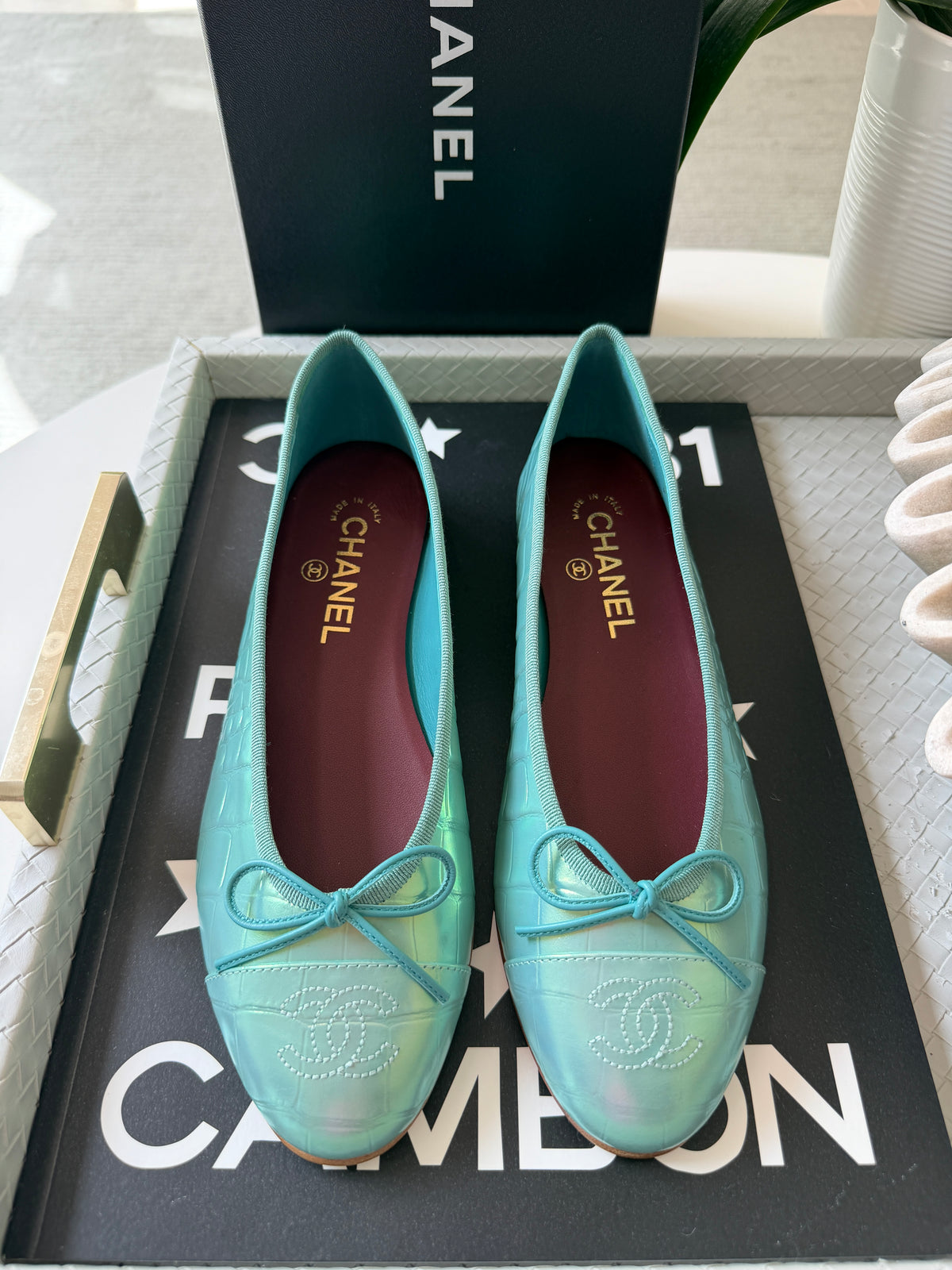 Chanel Green Vert Crocodile Croc Embossed Iridescent Cap Toe Ballet Ballerina Flats