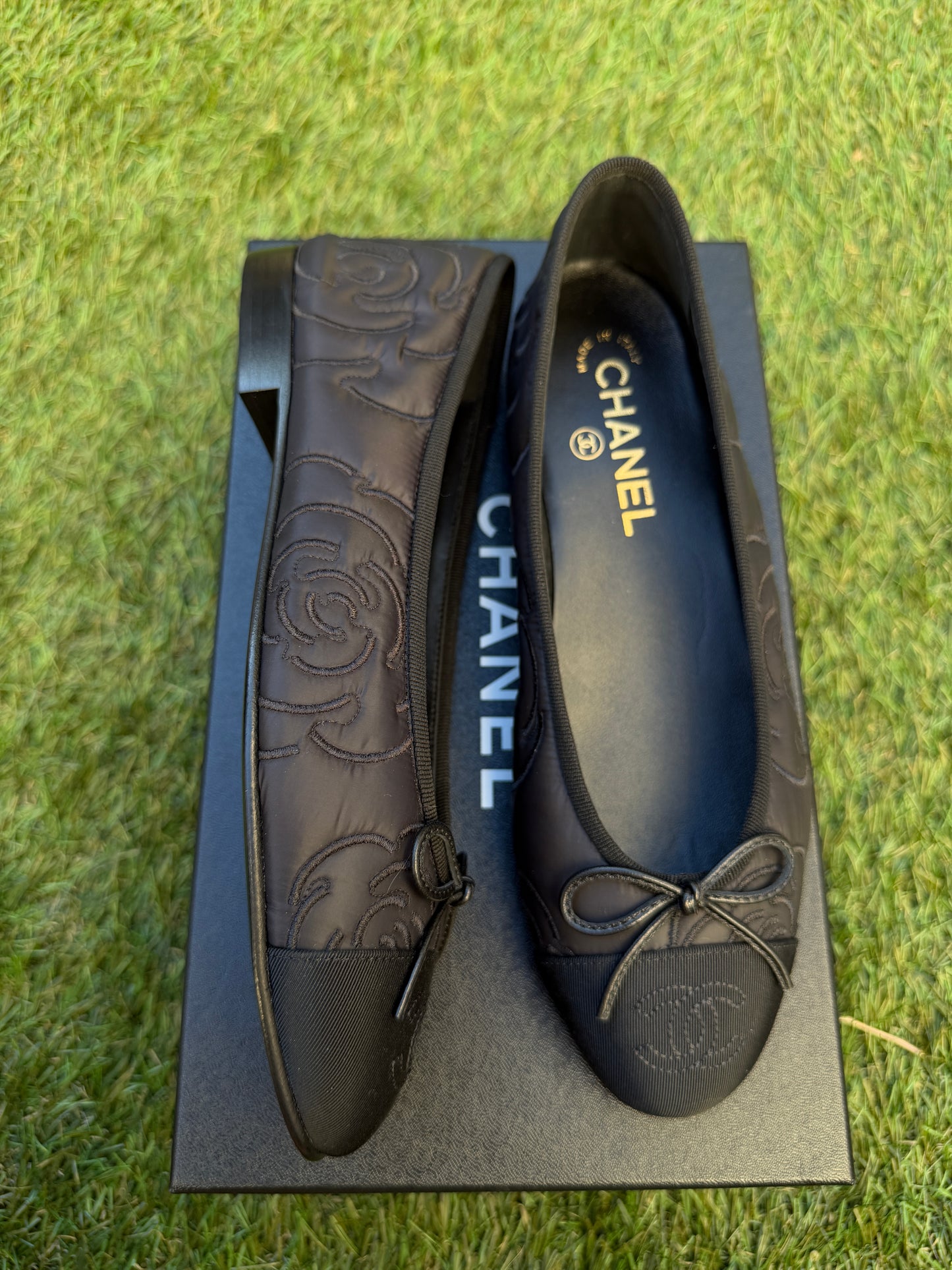 CHANEL CC LOGO CAMELLIA EMBOSSED BLACK NYLON BALLET BALLERINA FLATS CAP TOE