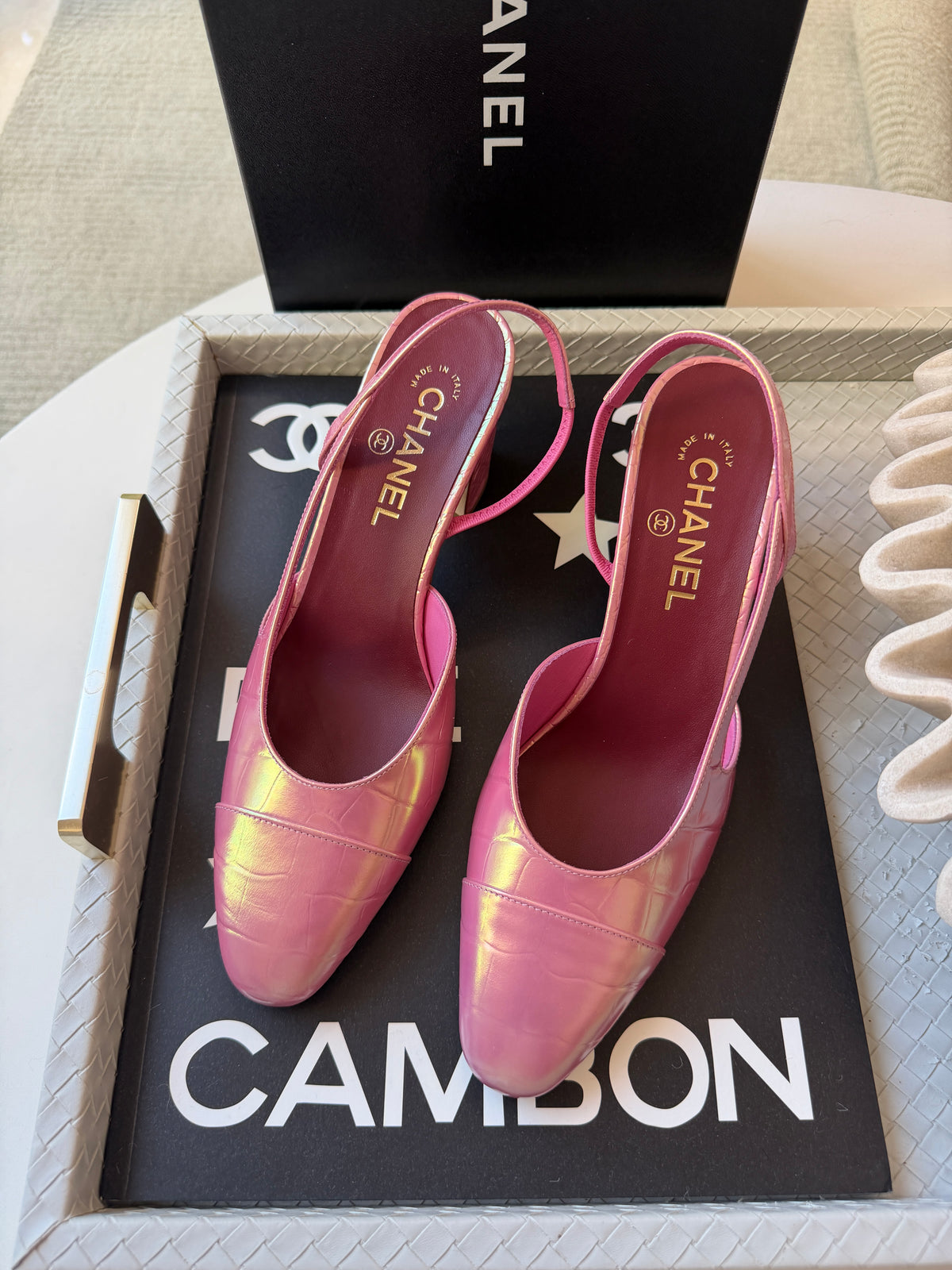 Chanel 26K Sling Crocodile Croc Embossed Patent Slingbacks Iridescent Pink Pumps