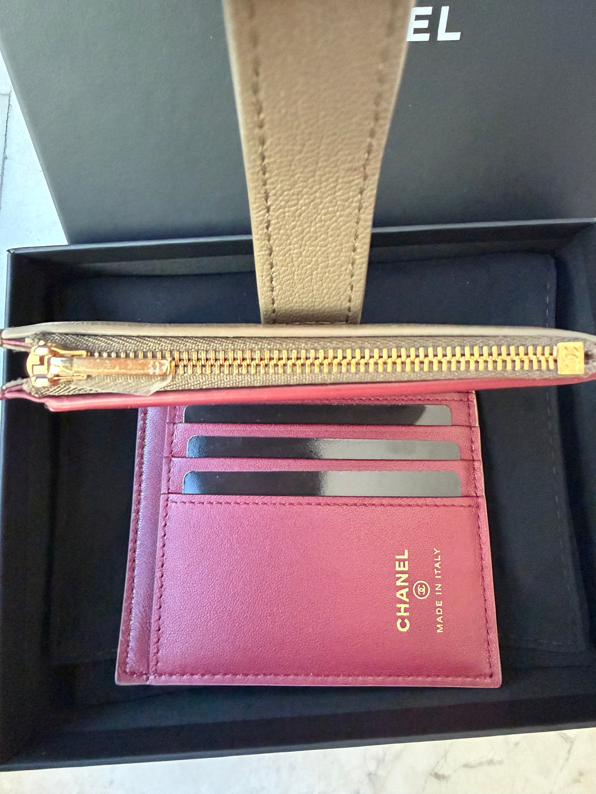 Chanel Metier’s d’Art 26A Bifold Dark Khaki Fonce Chèvre Leather Gold CC Logo Small Wallet Card Holder