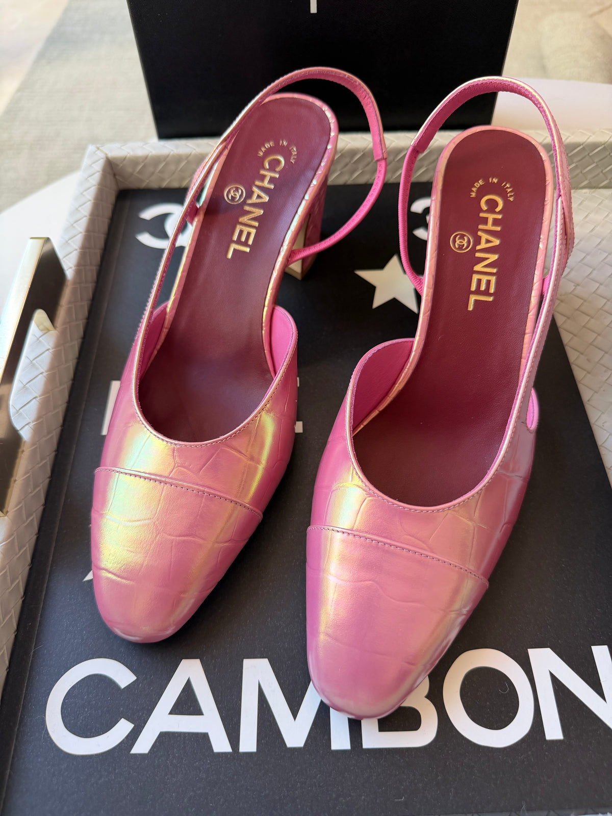 Chanel 26K Sling Crocodile Croc Embossed Patent Slingbacks Iridescent Pink Pumps