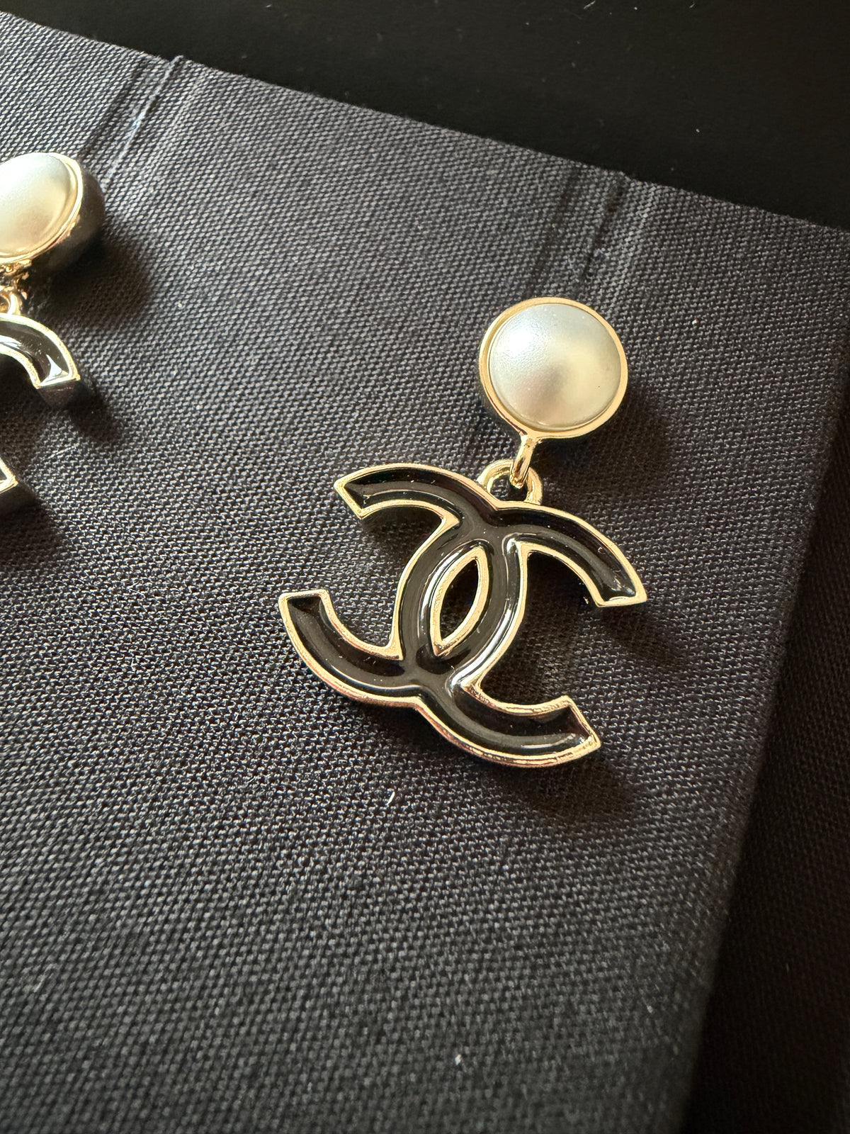 Chanel 26V CC Logo Black Metal Resin Gold Tone Stud White Pearl  Earrings Small