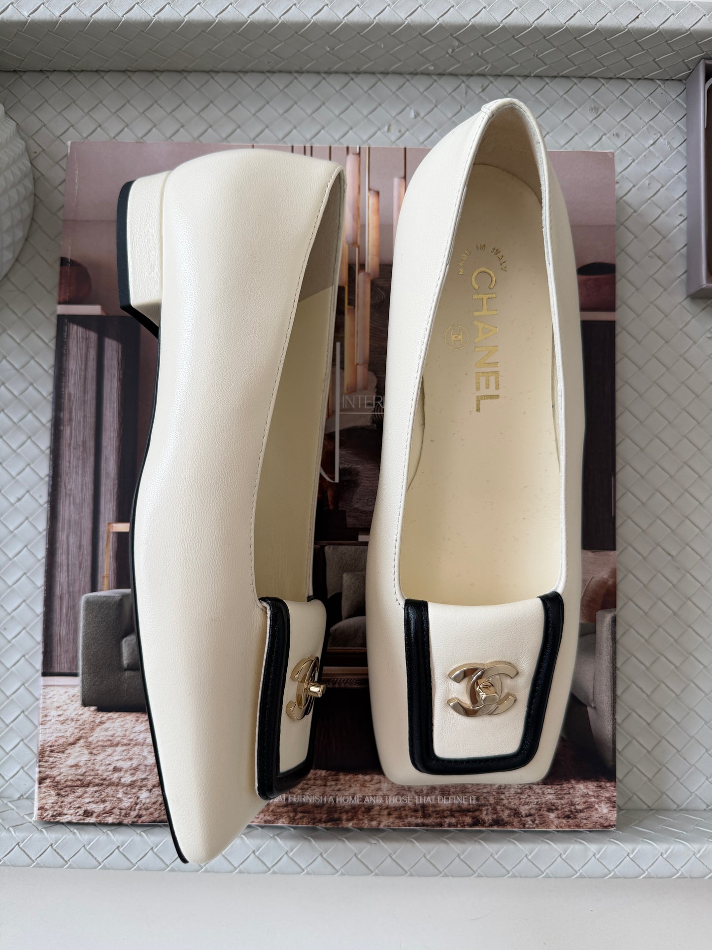 Chanel SS 26 Blazy Ivory Lambskin Square Toe CC Logo Turn-lock Ballet Flats