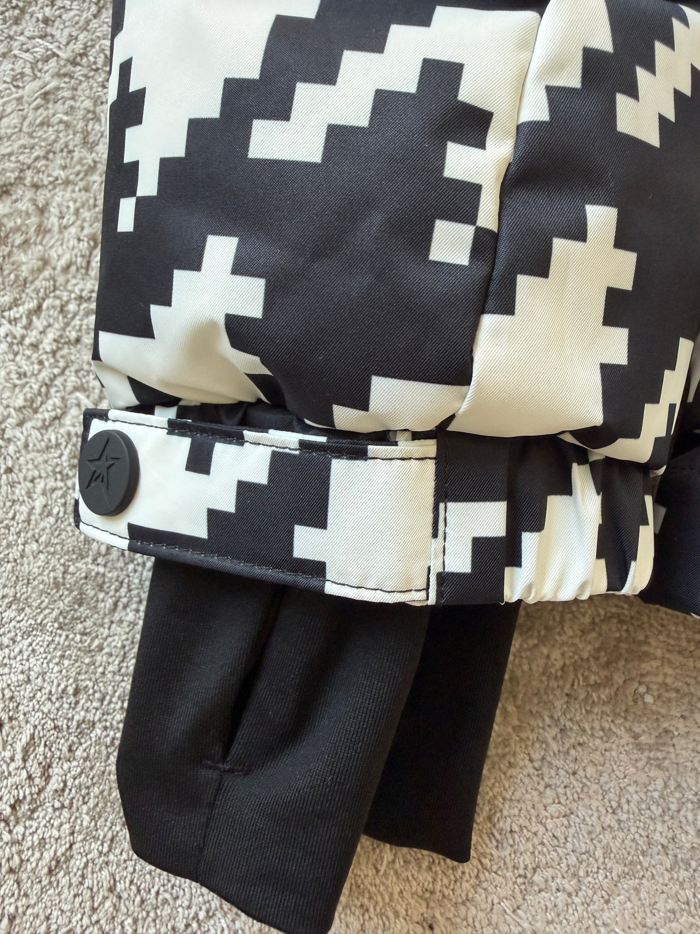 Perfect Moment Houndstooth Black White Ski Duvet Down Jacket Puffer Ski Jacket S