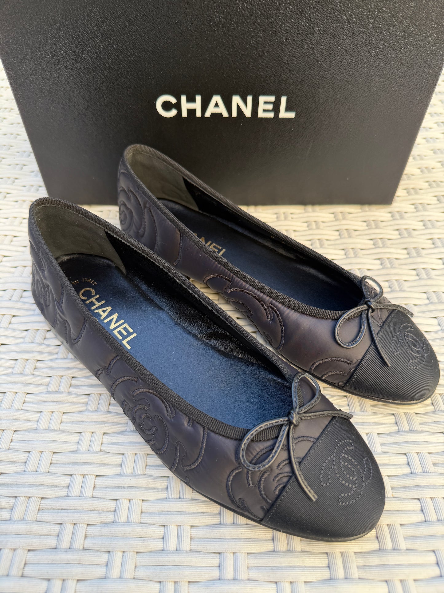 CHANEL CC LOGO CAMELLIA EMBOSSED BLACK NYLON BALLET BALLERINA FLATS CAP TOE