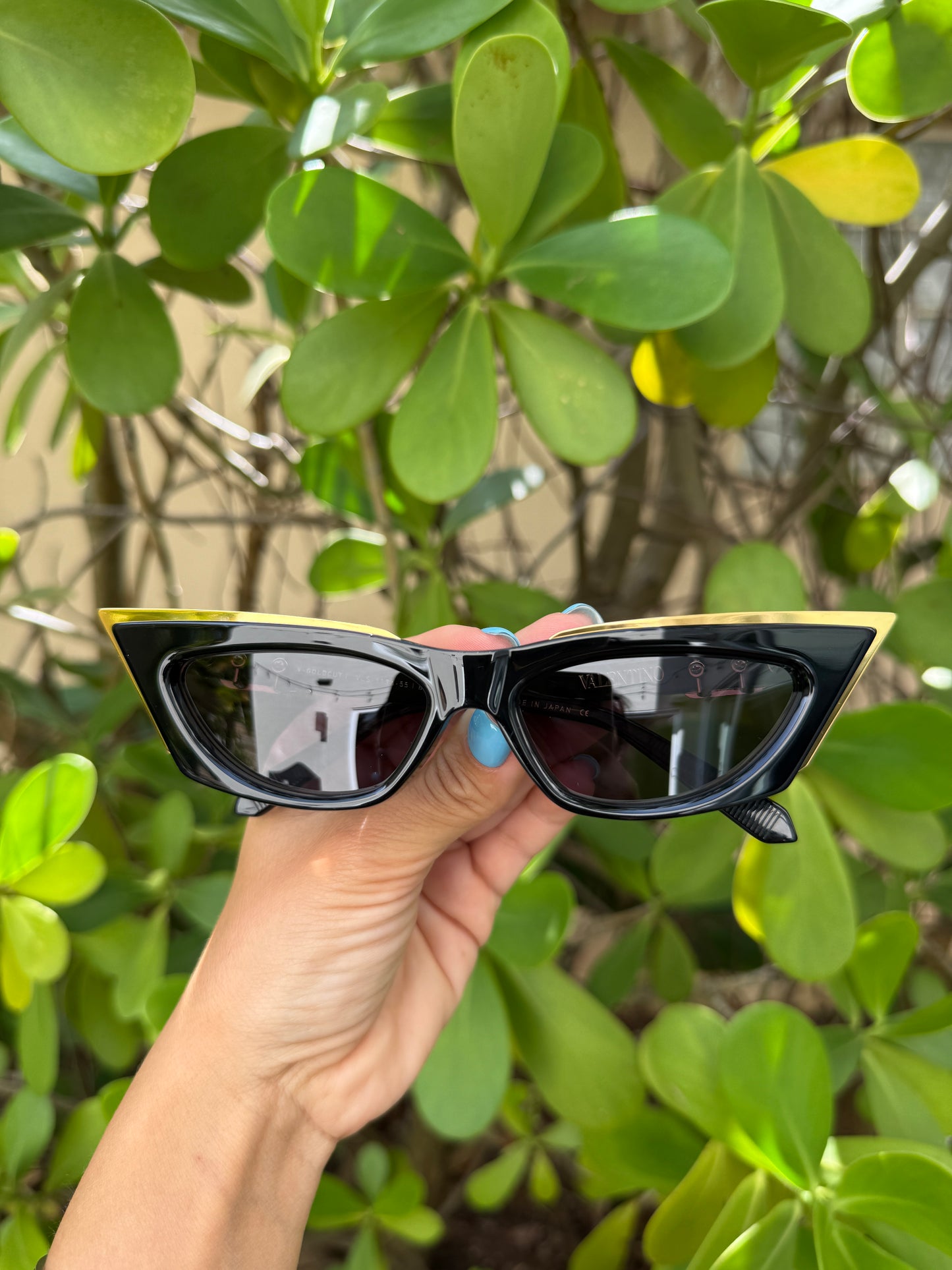 Valentino Garavani 5517 V-Goldcut I VLS 113A Gold Black Frame Acetate & Titanium Cat Eye Sunglasses