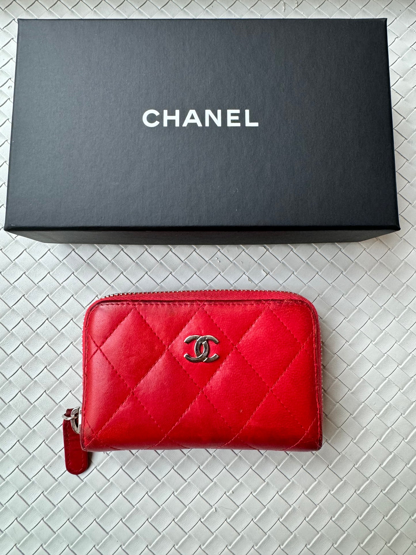 Chanel CC Lambskin Coin Holder Mini Wallet Card Case Matelasse Red Zip Quilted Pre-Owned