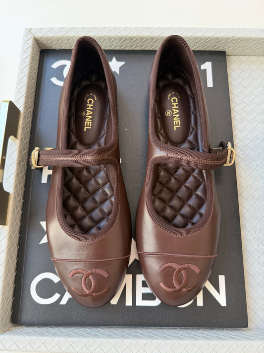 CHANEL CC LOGO BROWN MARRON FONCE LEATHER MARYJANE BALLET FLATS SHOES GHW