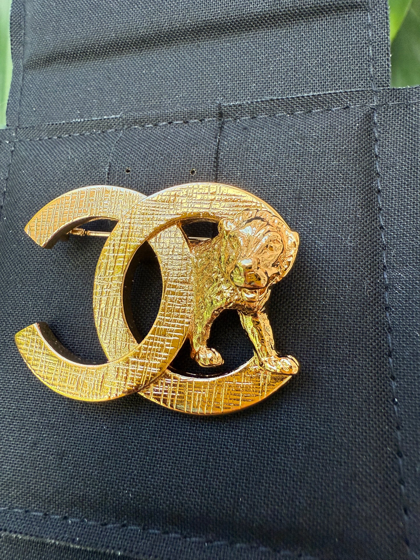 Chanel CC Gold Tone Golden Logo Lion Metal Classic Brooch 22A Pin
