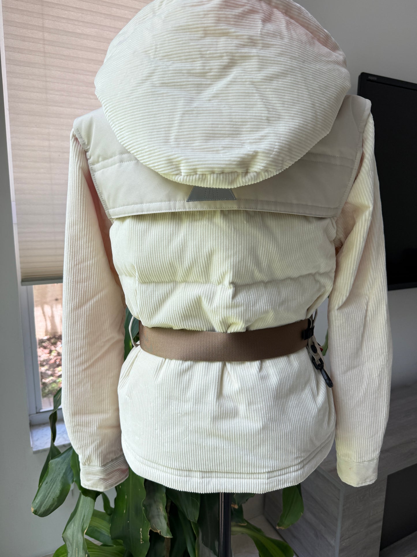 Moncler Grenoble Tetras Ivory Pink Off-White Corduroy Down Puffer Apres Ski Jacket Belt Vest Removable Sleeves