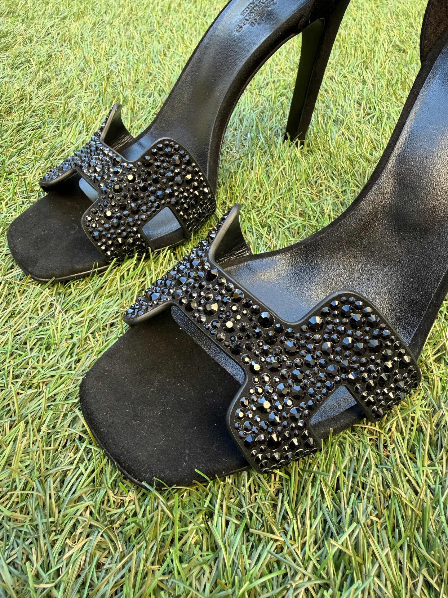 Hermes Joy 105 Noir Black Suede Crystal Strass Ankle Strap Sandal Heels