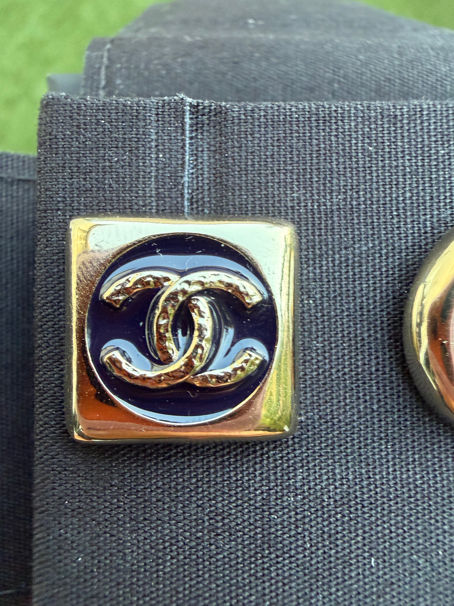 2026 C CHANEL RUNWAY SQUARE ROUND CC LOGO BLUE ENAMEL GOLD TONE EARRINGS STUDS