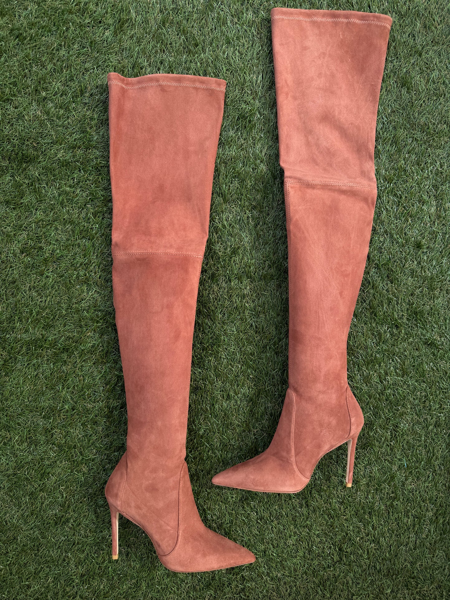 STUART WEITZMAN ULTRASTUART 100 CAPPUCCINO SUEDE BROWN STRETCH POINT TOE OVER KNEE BOOTS