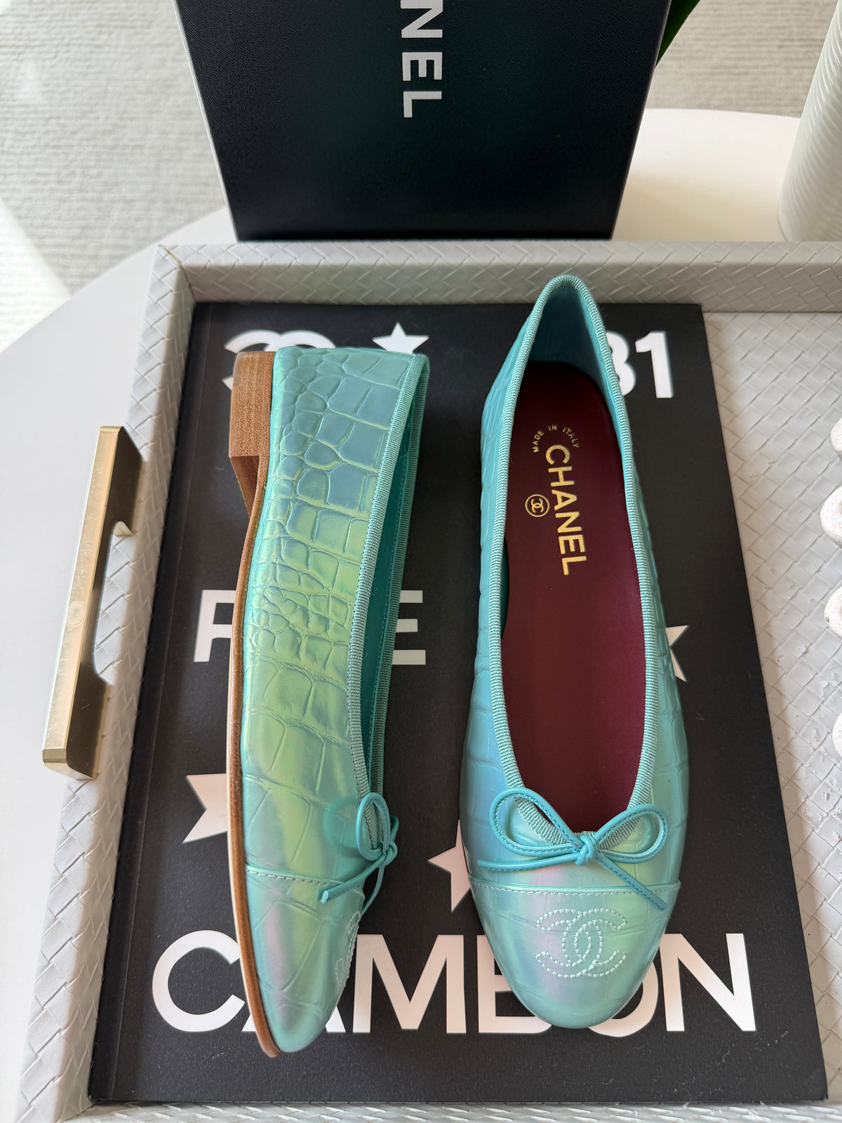 Chanel Green Vert Crocodile Croc Embossed Iridescent Cap Toe Ballet Ballerina Flats