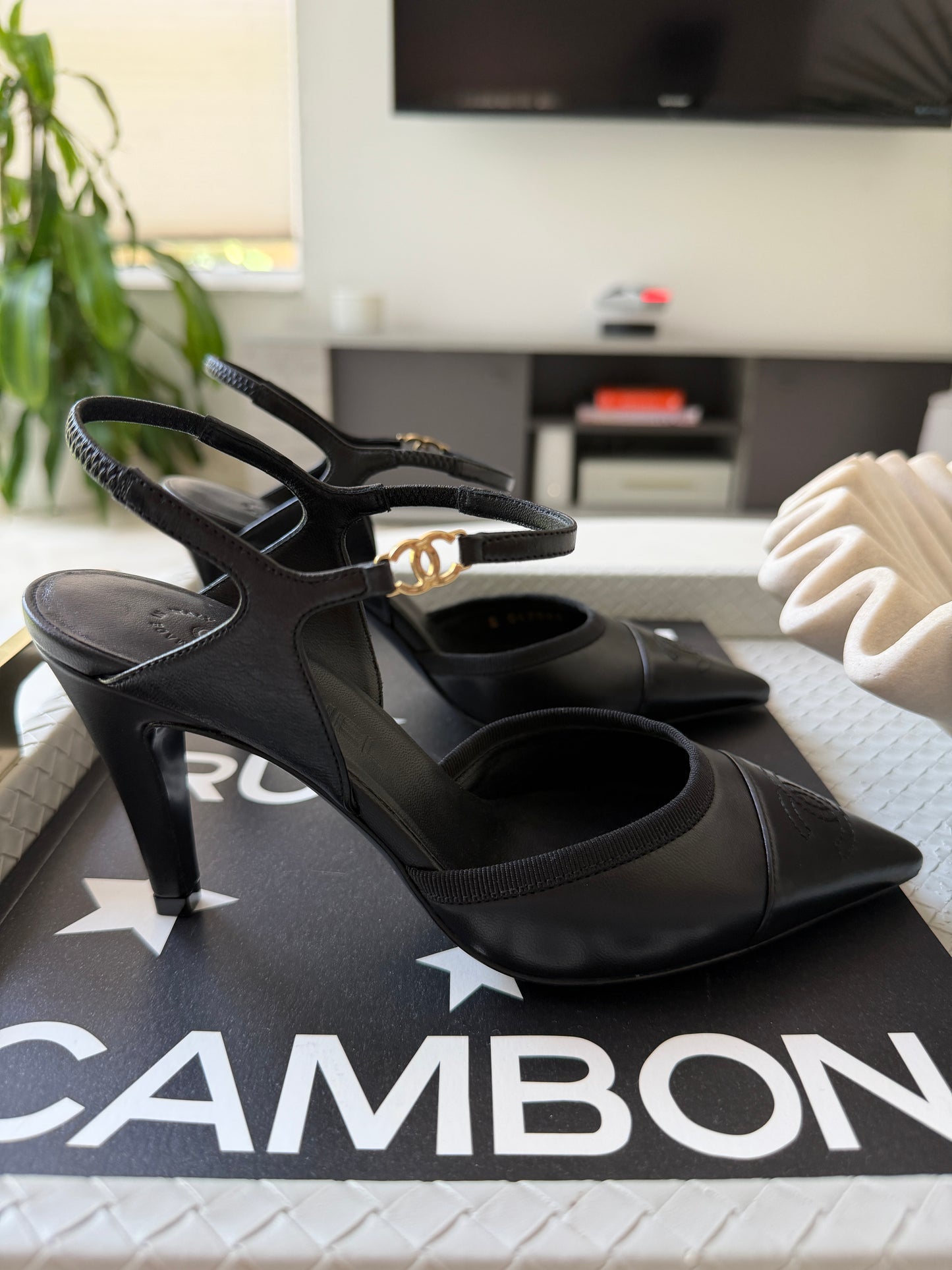 CHANEL SS 2026 BLAZY BLACK CAP POINTED TOE LEATHER CC LOGO HEELS SHOES PUMPS SLINGBACKS