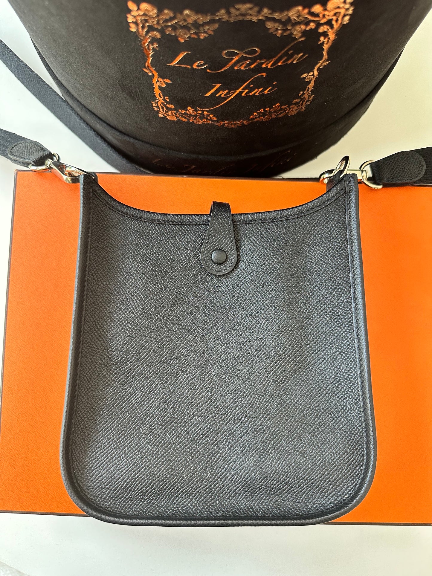 Hermes Evelyne TPM 16 Black Noir Epsom Leather Mini PHW Crossbody Handbag Bag Pre-Owned