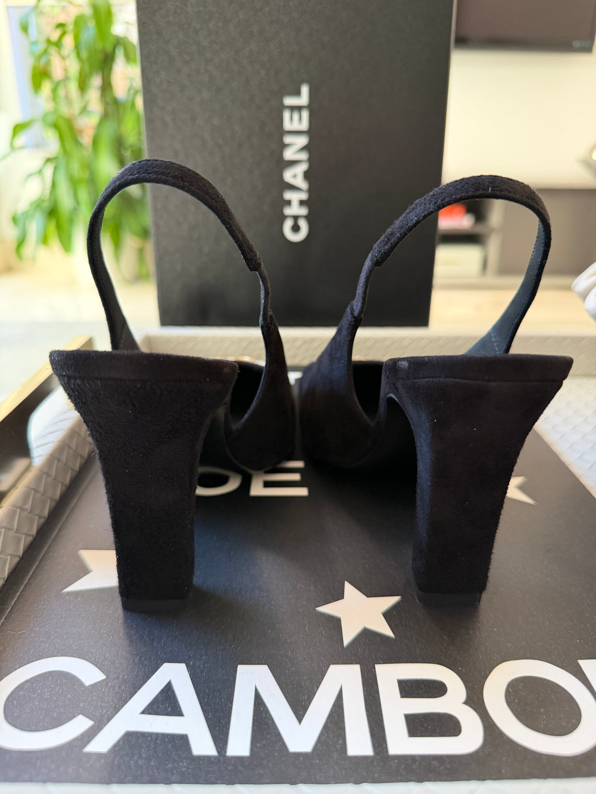 Chanel 26K Blazy Black Suede White Square Toe CC Slingback Sling Heel Pumps Heels