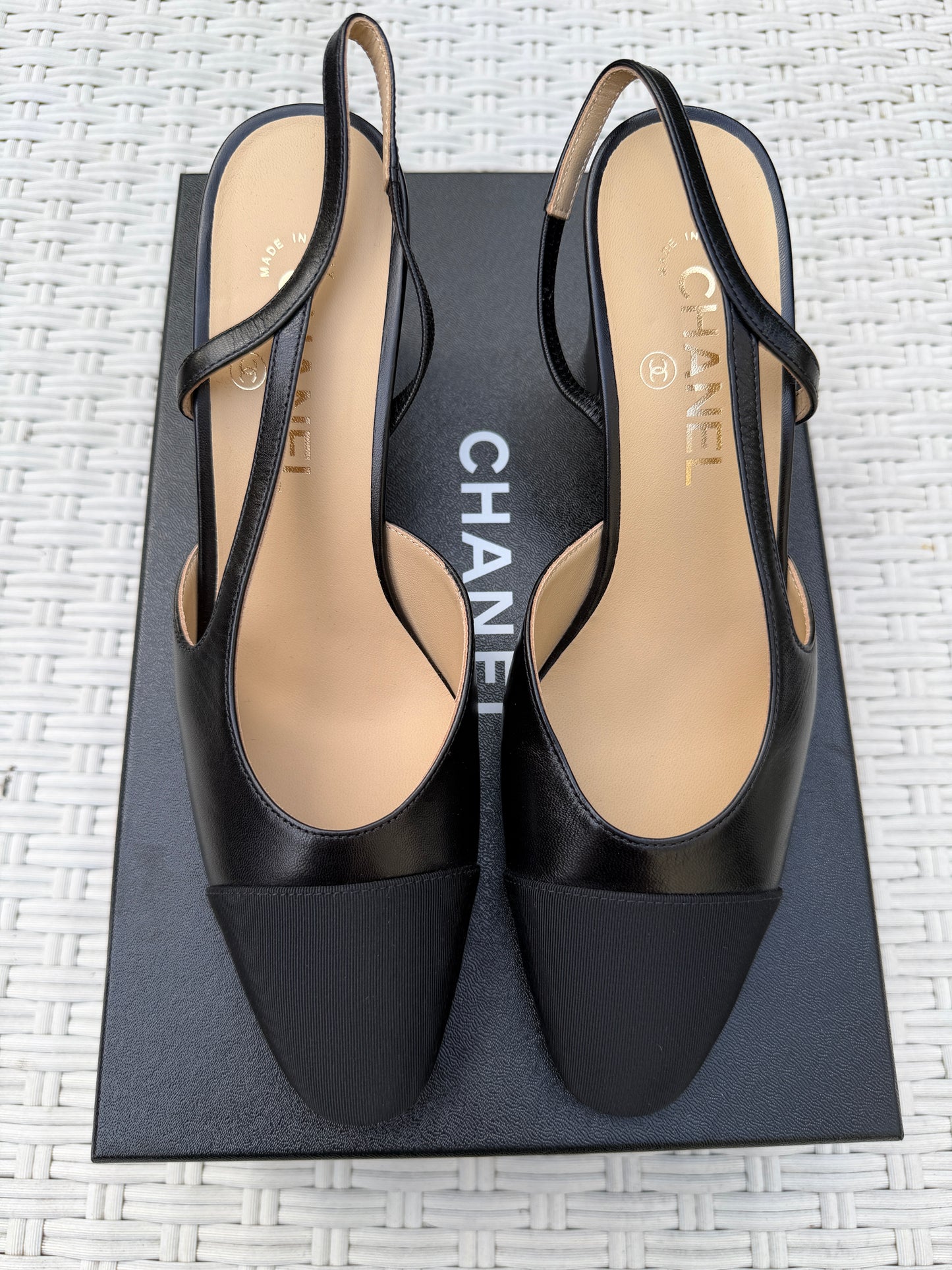CHANEL CLASSIC CC LOGO BLACK LEATHER SLINGBACK LOW HEELS SLINGBACKS CAP TOE