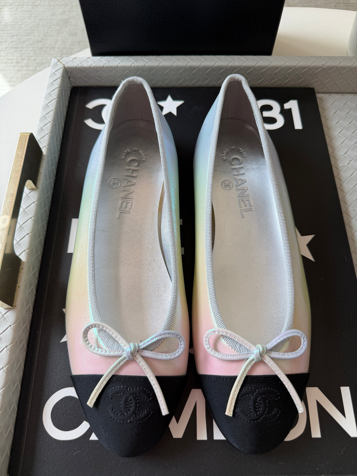 Chanel 26K Pearl White Silver Iridescent Black Cap Toe Ballet Ballerina Flats