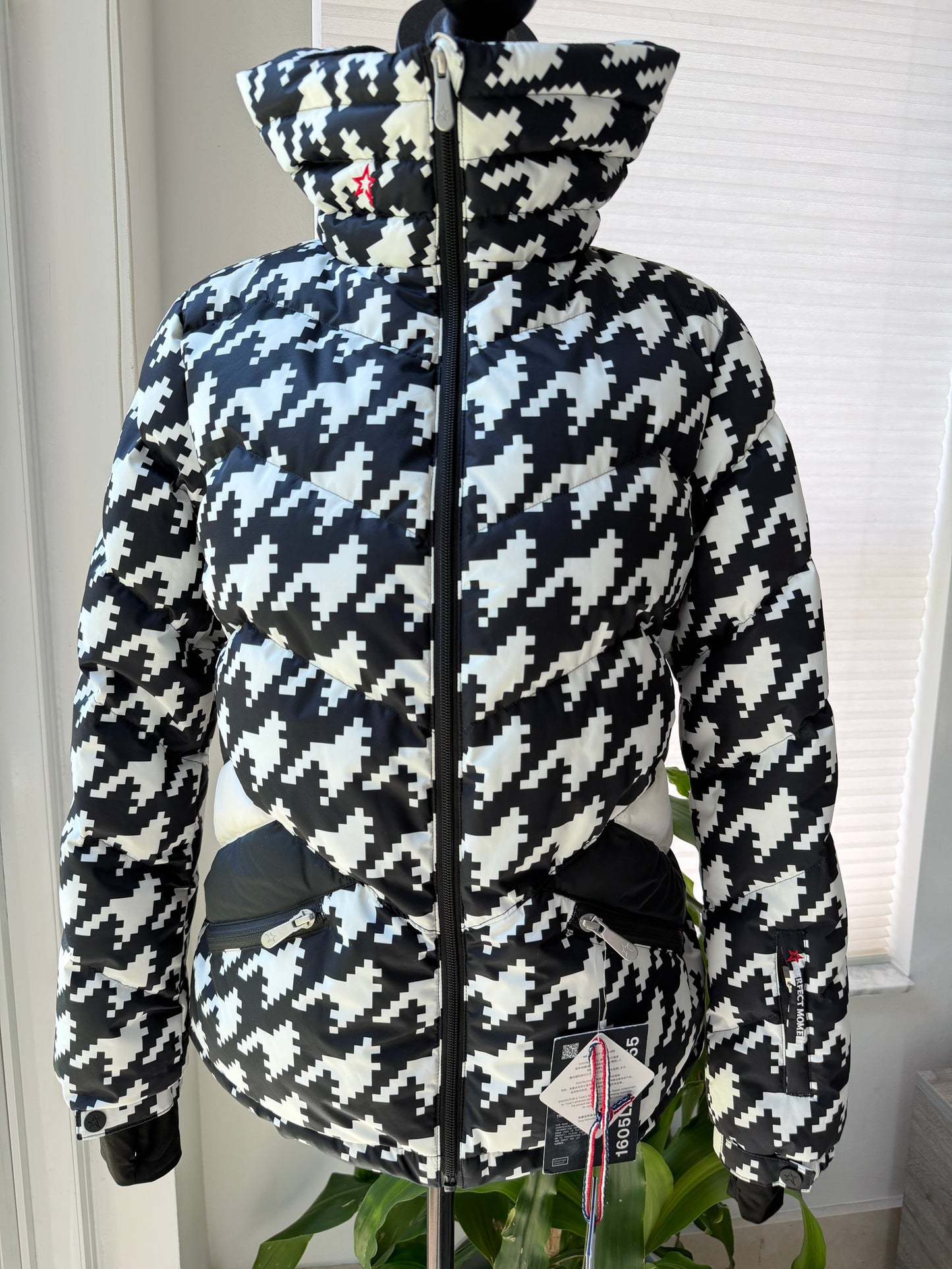 Perfect Moment Houndstooth Black White Ski Duvet Down Jacket Puffer Ski Jacket S