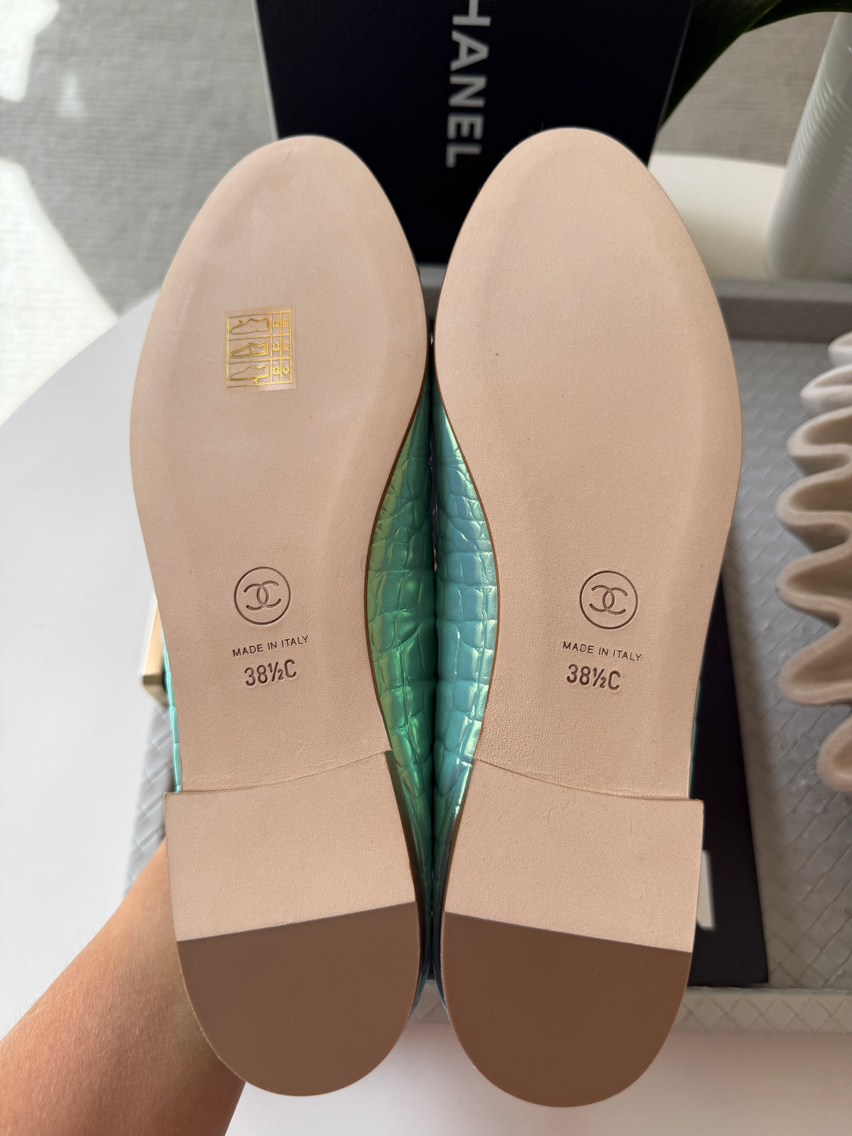 Chanel Green Vert Crocodile Croc Embossed Iridescent Cap Toe Ballet Ballerina Flats