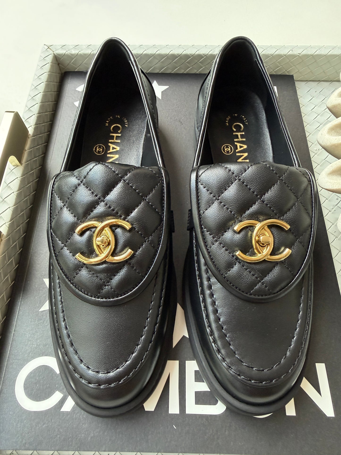 CHANEL BLACK LEATHER LOAFERS MOCCASINS OXFORD GOLD CC TURNLOCK LOGO QUILTED FLATS