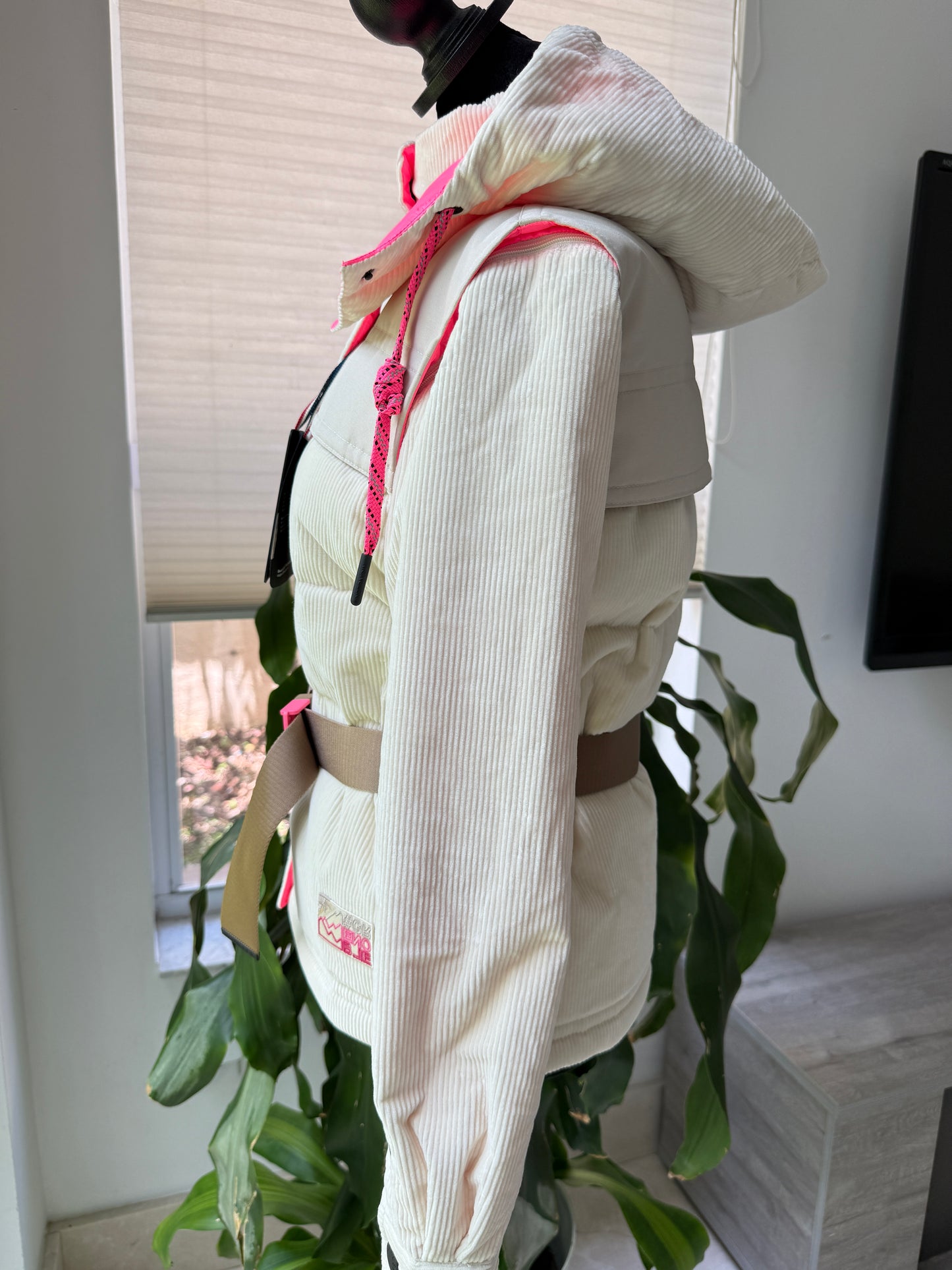 Moncler Grenoble Tetras Ivory Pink Off-White Corduroy Down Puffer Apres Ski Jacket Belt Vest Removable Sleeves