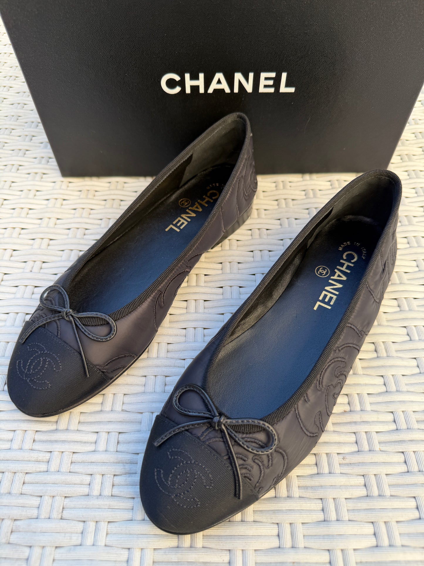 CHANEL CC LOGO CAMELLIA EMBOSSED BLACK NYLON BALLET BALLERINA FLATS CAP TOE