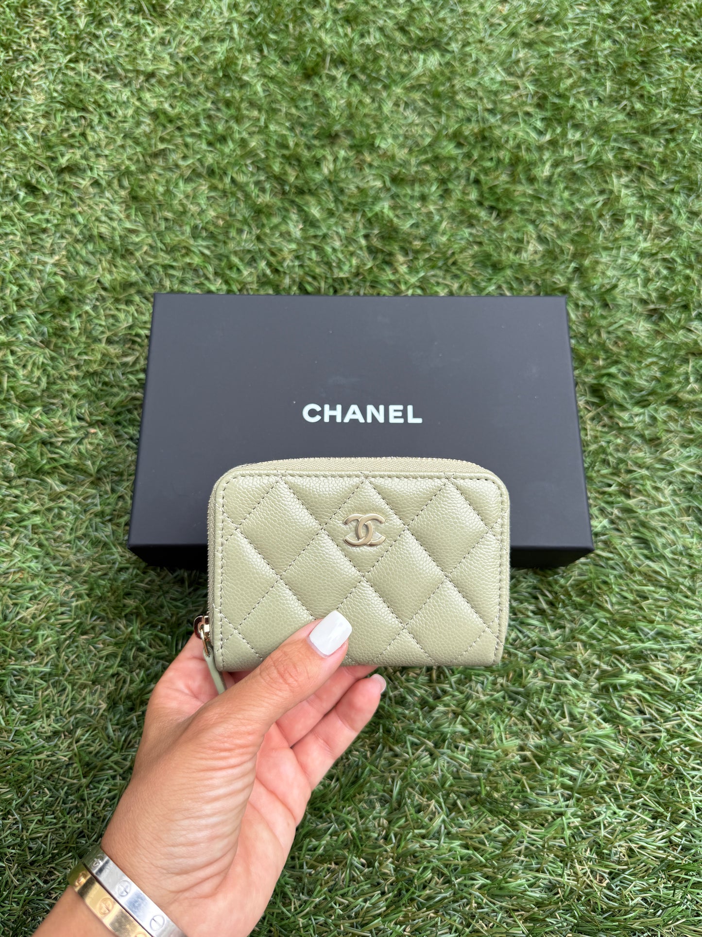 Chanel 25 Classic Zipped Zip Coin Purse Caviar Leather Khaki Green Wallet