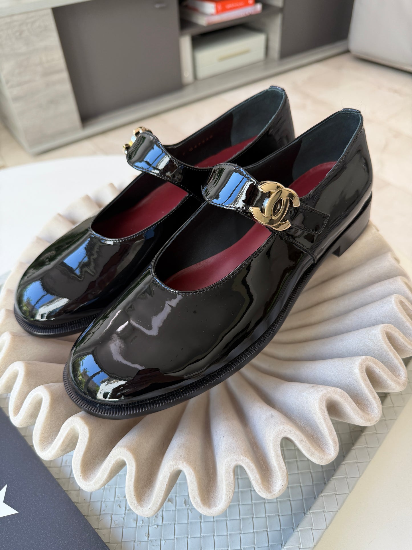 CHANEL 26B BLACK PATENT LEATHER MARYJANES GOLD CC LOGO ADJUSTABLE LOCK FLATS