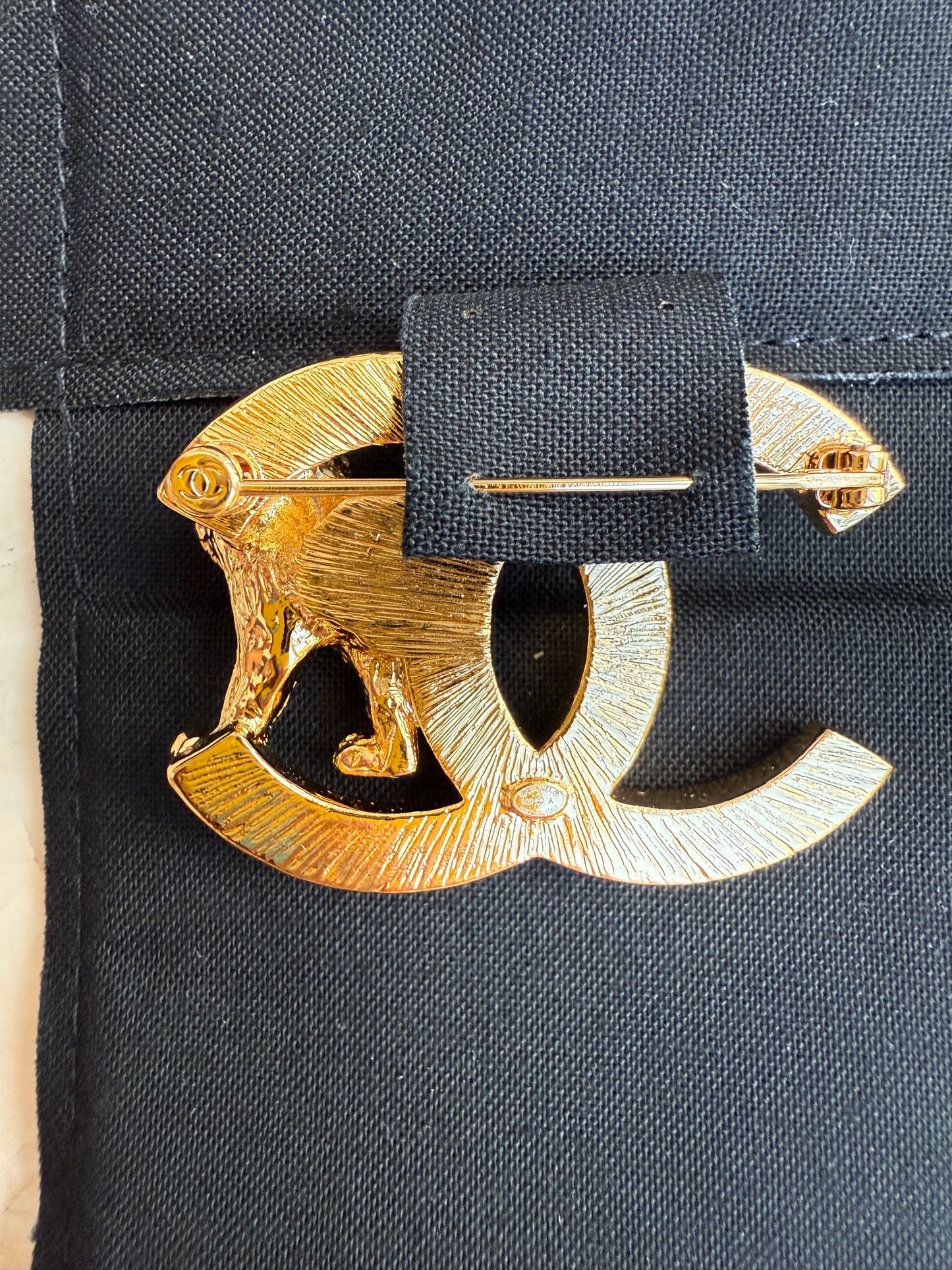 Chanel CC Gold Tone Golden Logo Lion Metal Classic Brooch 22A Pin