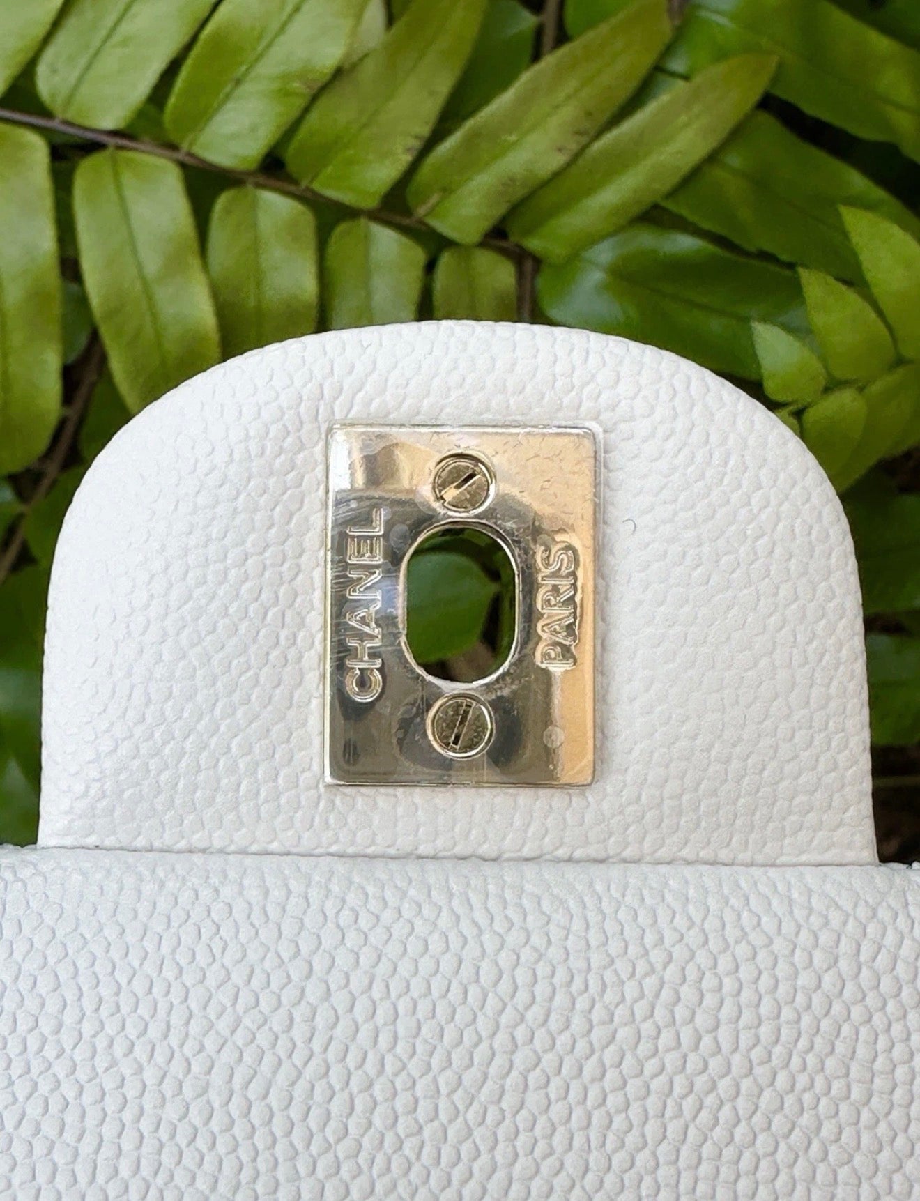 CHANEL WHITE CAVIAR LEATHER MEDIUM CLASSIC DOUBLE FLAP BAG LIGHT GOLD HARDWARE