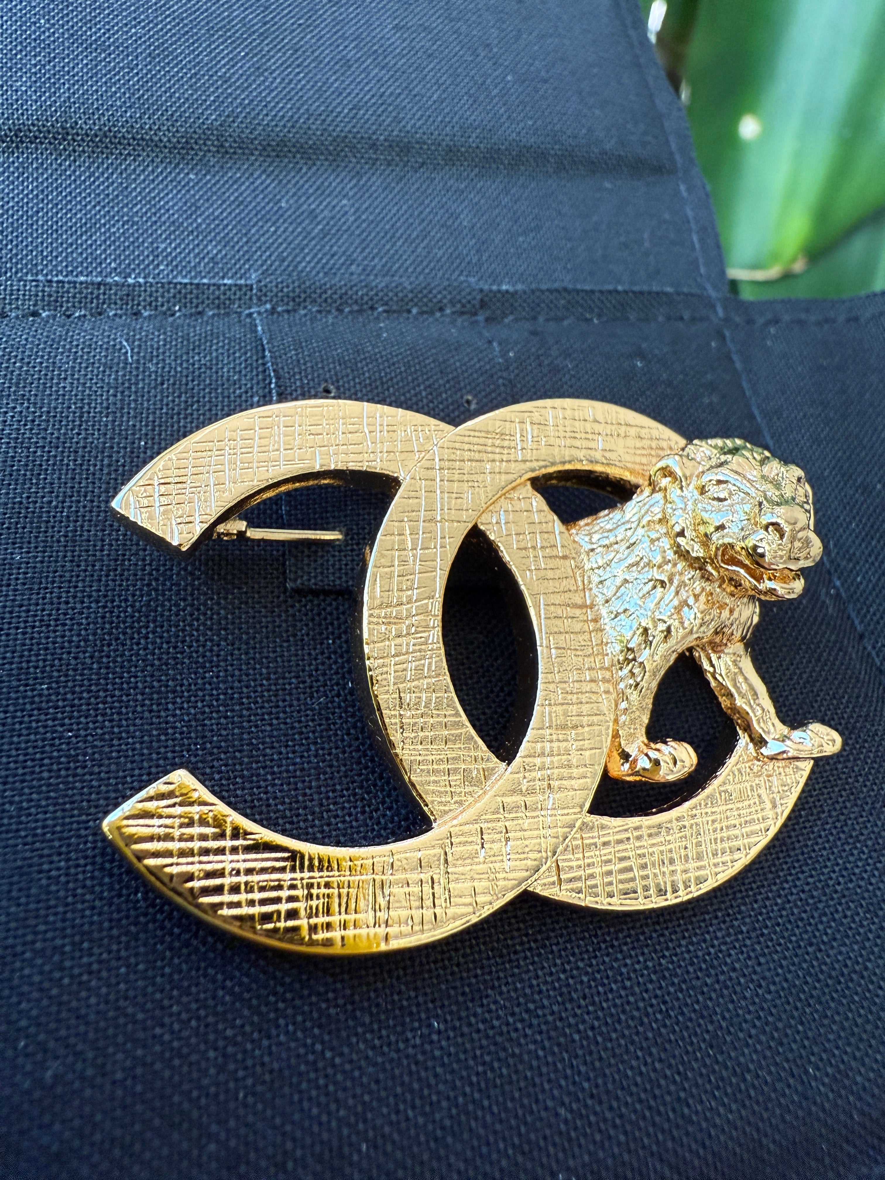 Chanel CC Gold Tone Golden Logo Lion Metal Classic Brooch 22A Pin
