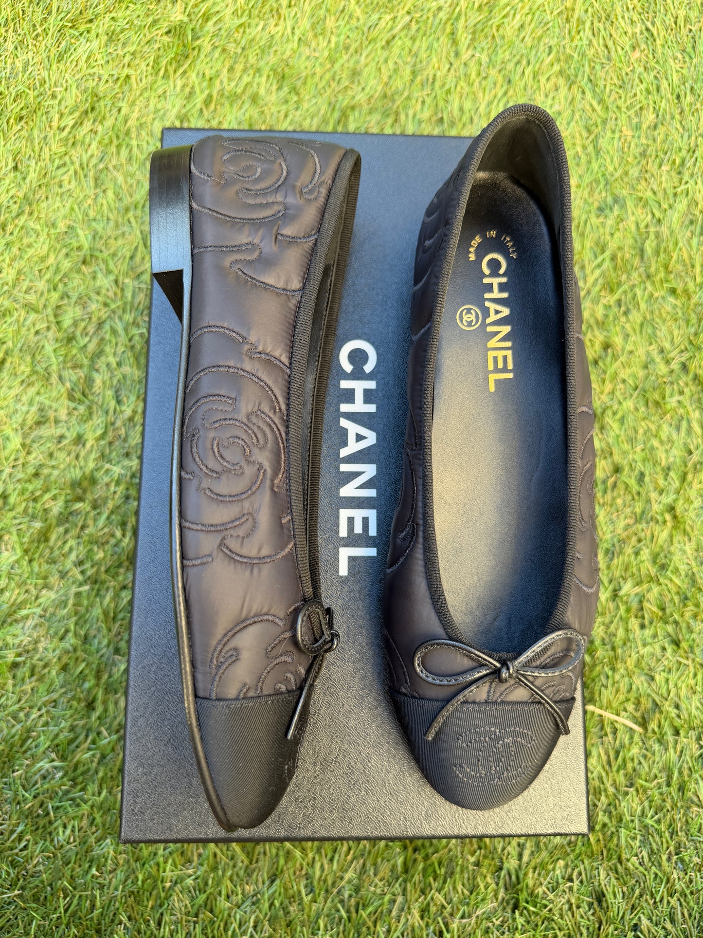 CHANEL CC LOGO CAMELLIA EMBOSSED BLACK NYLON BALLET BALLERINA FLATS CAP TOE