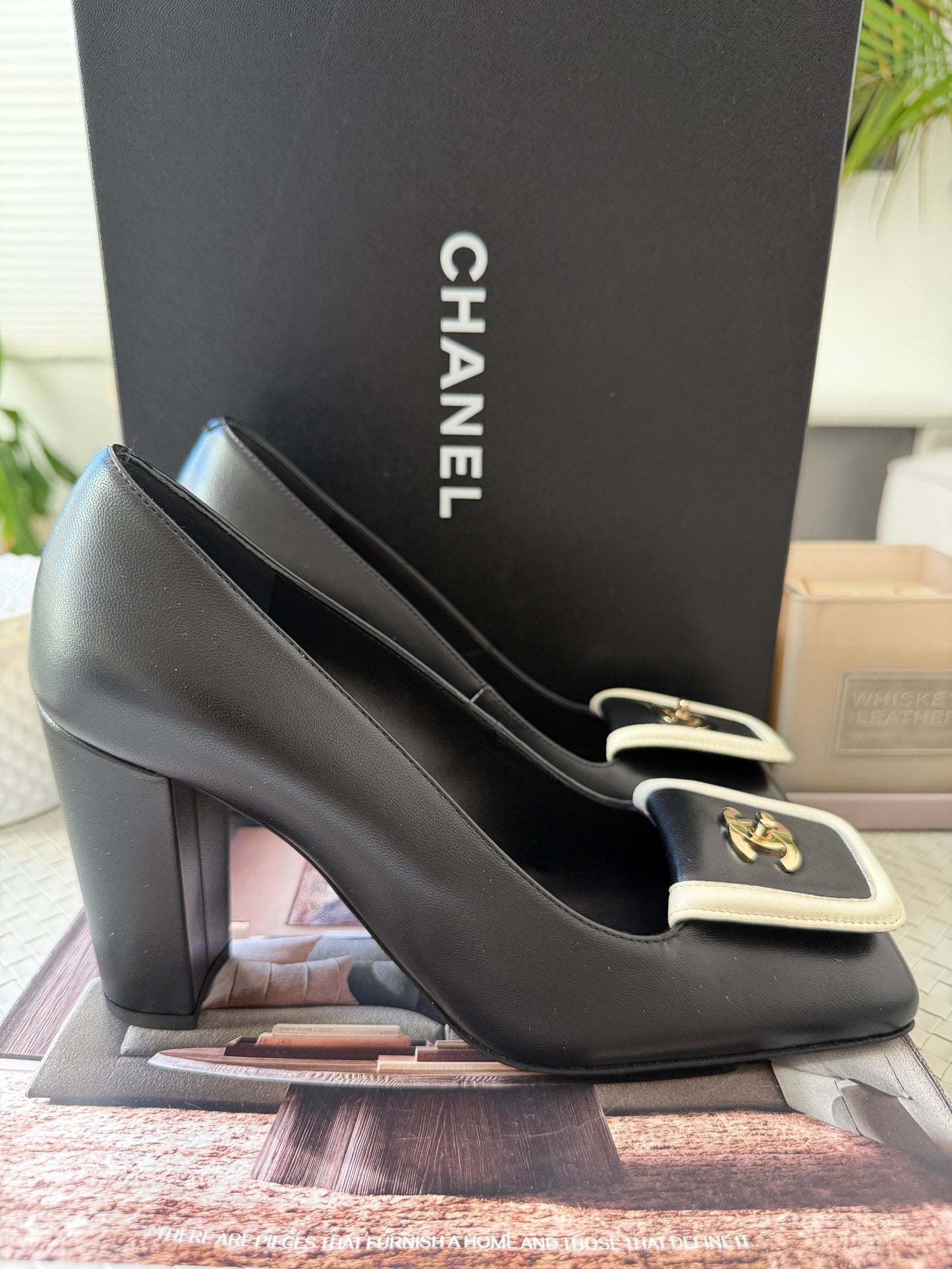 Chanel SS 26 Blazy Black Lambskin Square Toe CC Logo Turn-lock Pumps Heels