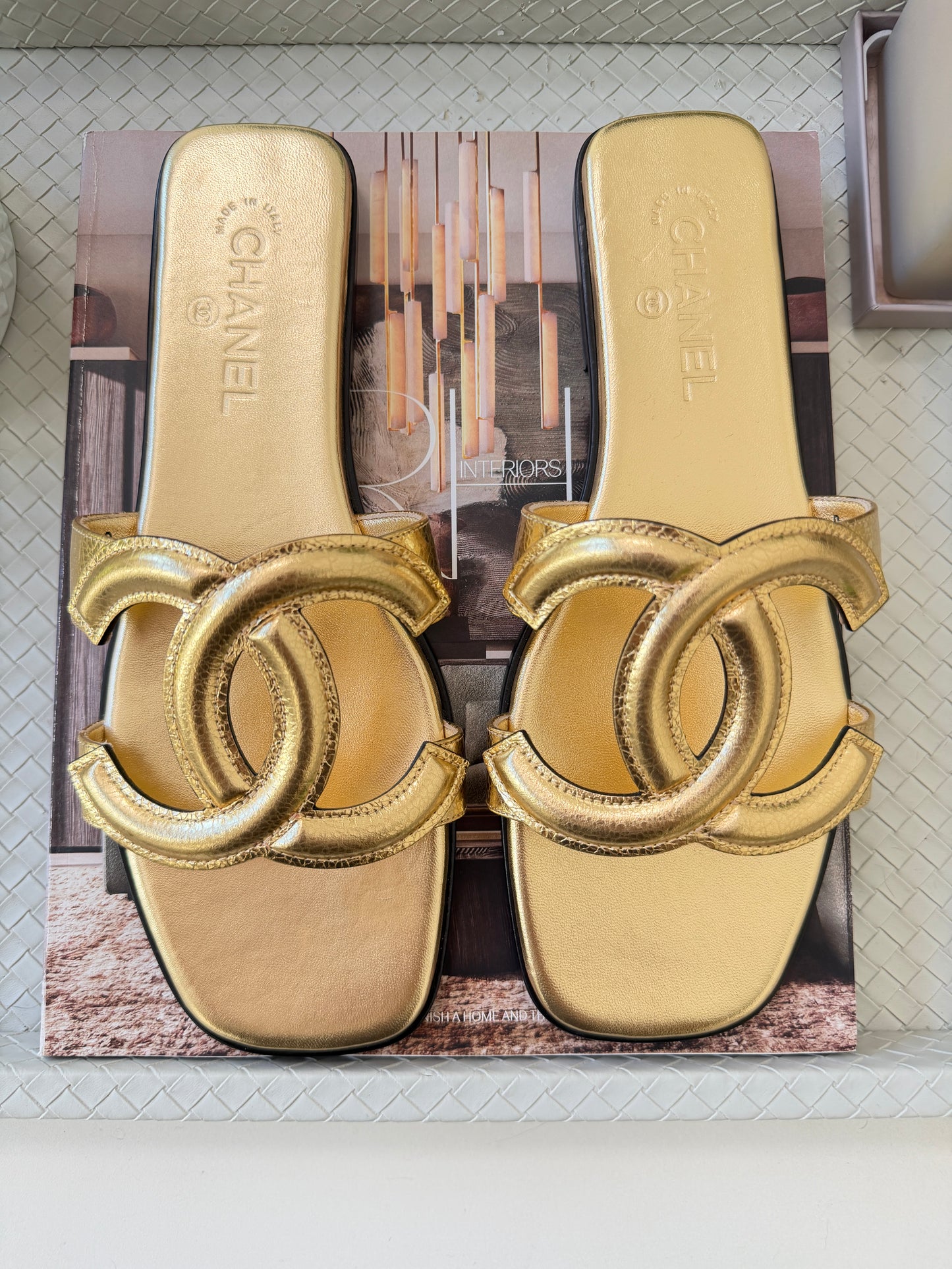Chanel SS 26 Blazy Gold Crackled Leather CC Logo Slides Flat Flip Flop Mules Sandals