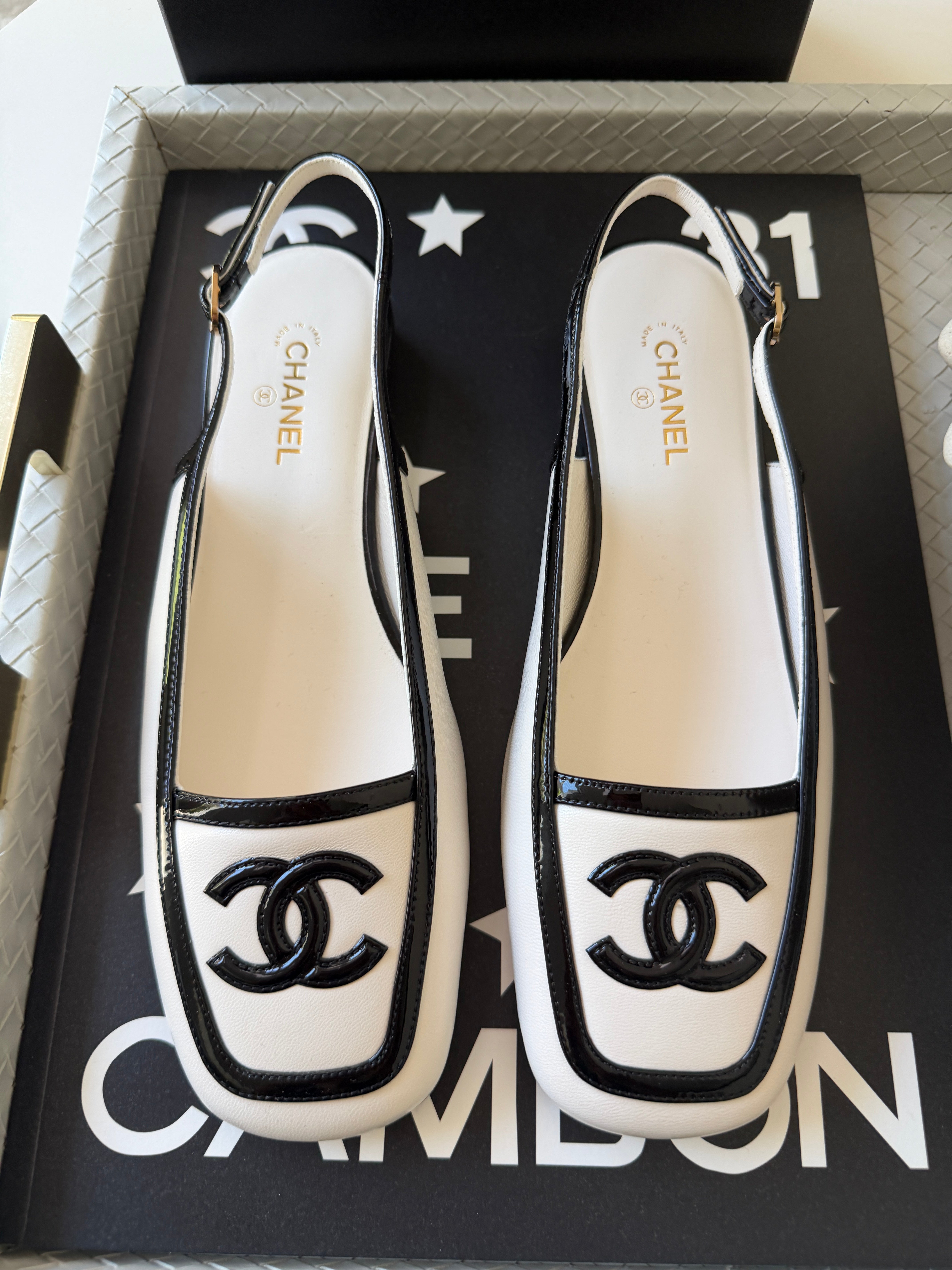 Chanel 26B White Black Blanc Noir Lambskin Patent Square Toe Bold